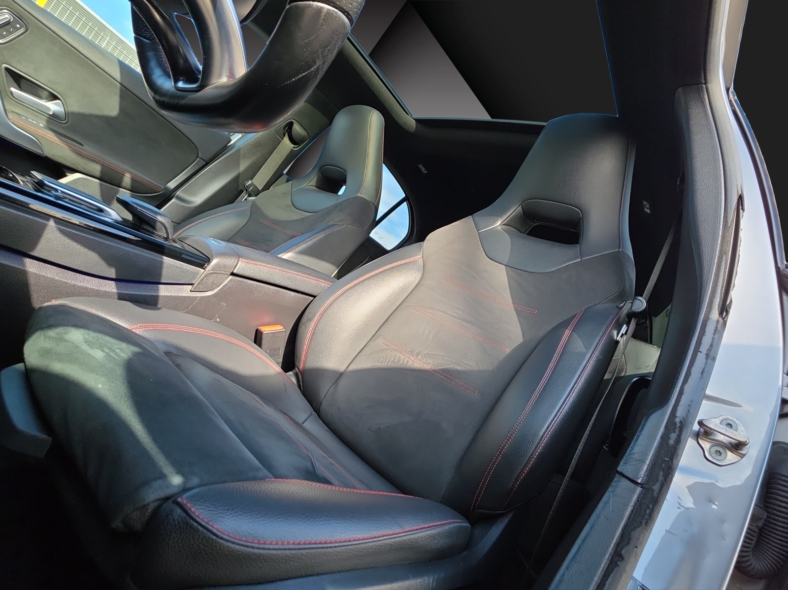MERCEDES-BENZ A 250 AMG Line 7G-DCT-image-13