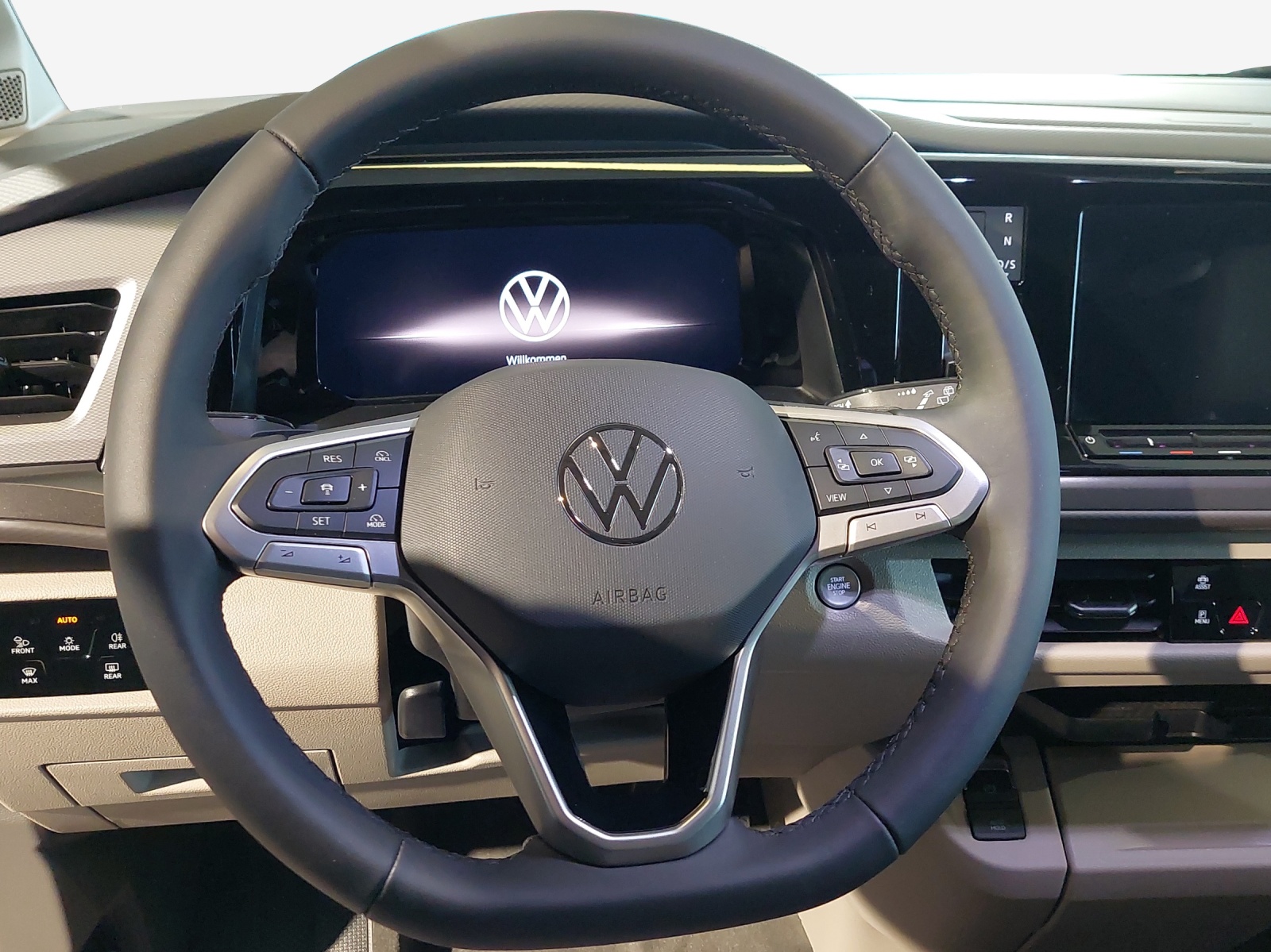 VW Multivan 2.0 TDI Liberty DSG-image-8