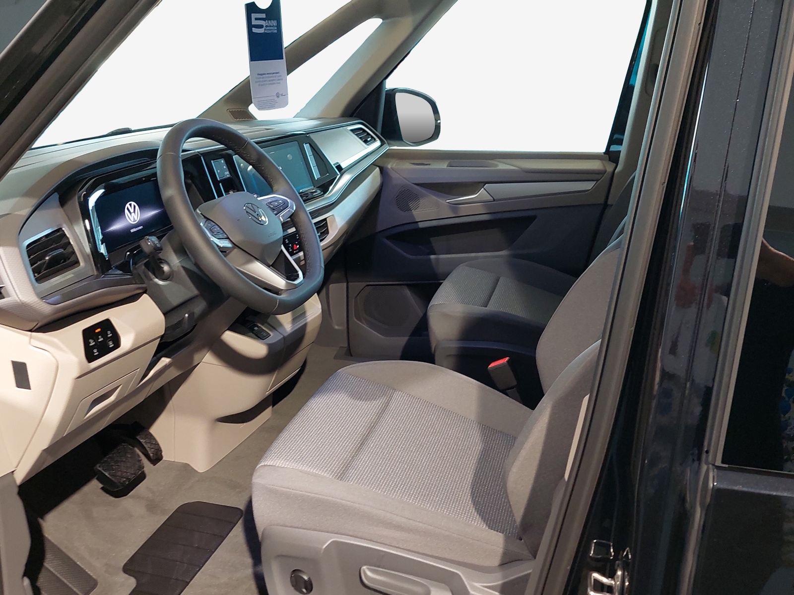 VW Multivan 2.0 TDI Liberty DSG-image-6