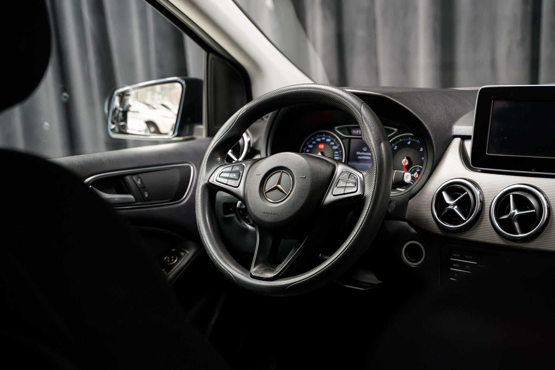 MERCEDES-BENZ B 180 CDI Urban 7G-DCT-image-17