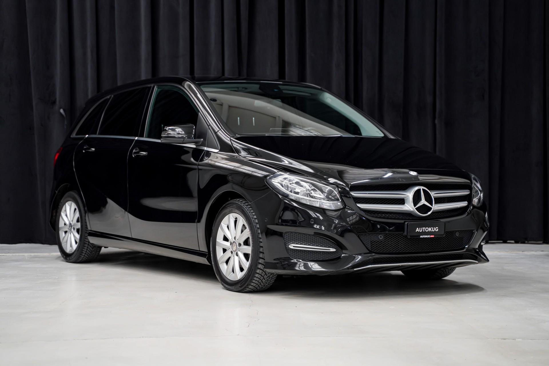MERCEDES-BENZ B 180 CDI Urban 7G-DCT-showroom-element-2