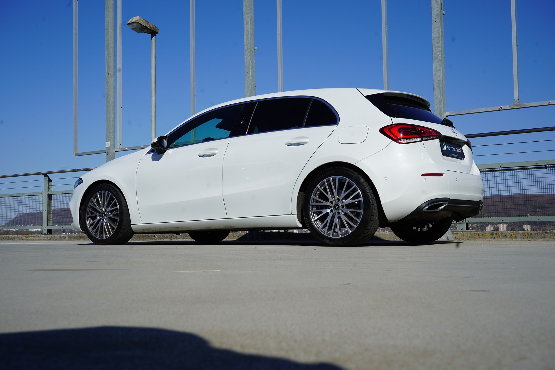 MERCEDES-BENZ A 180 PROGRESSIVE 7G-DCT l 136 PS-image-8