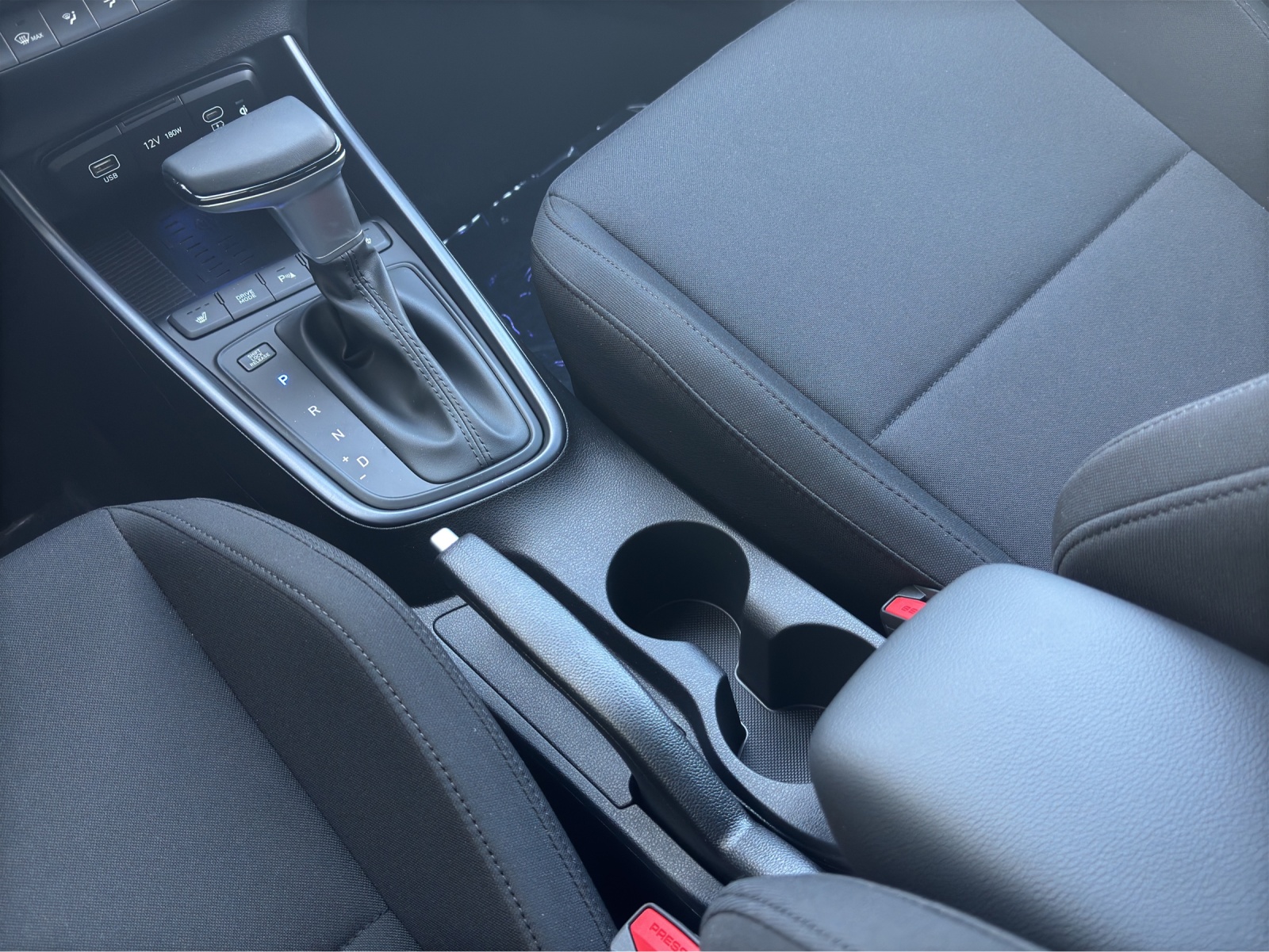 HYUNDAI i20 1.0 T-GDi Vertex-image-9