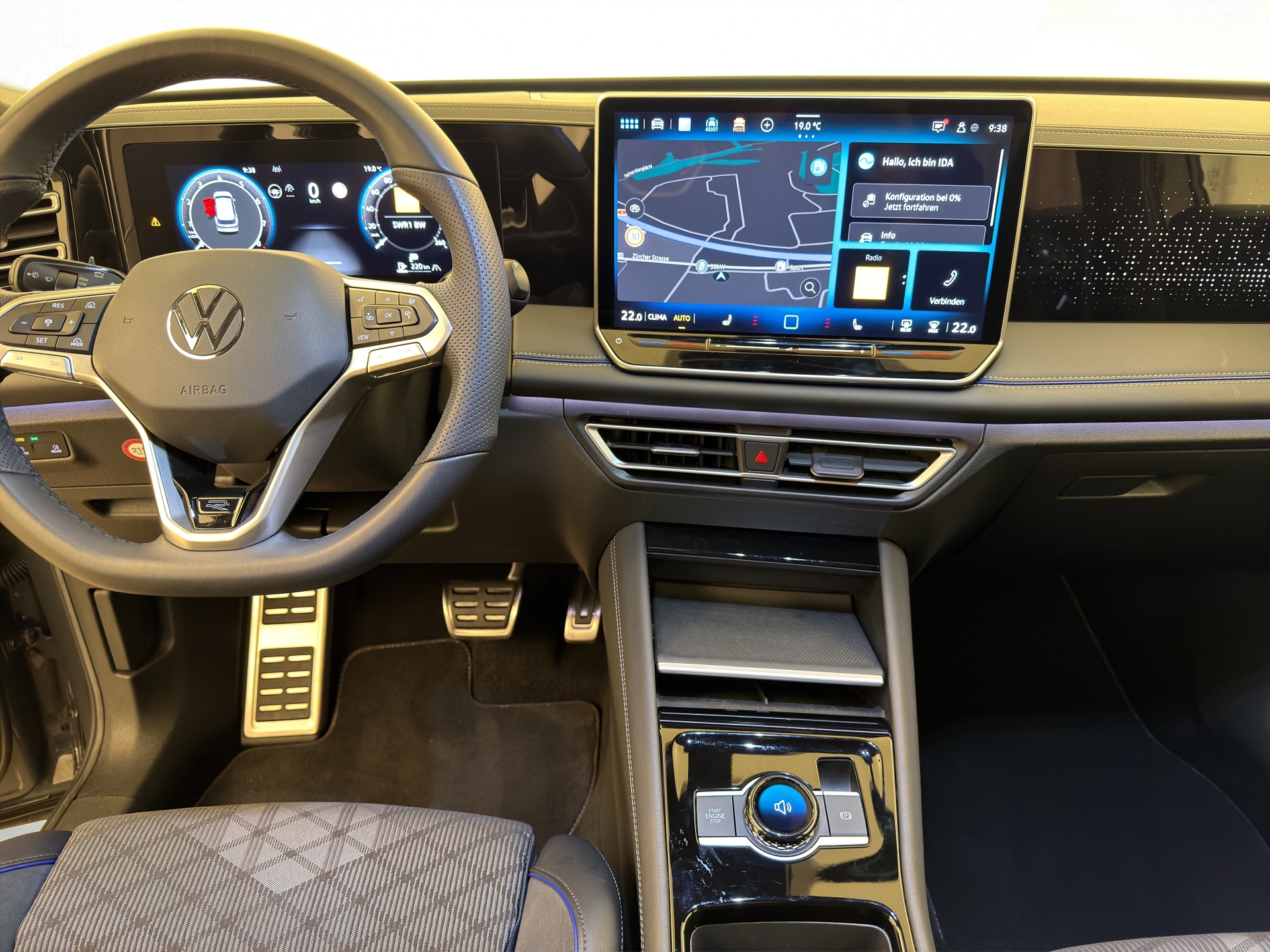 VW Tiguan 2.0 TSI R-Line Black Style DSG 4Motion-image-6