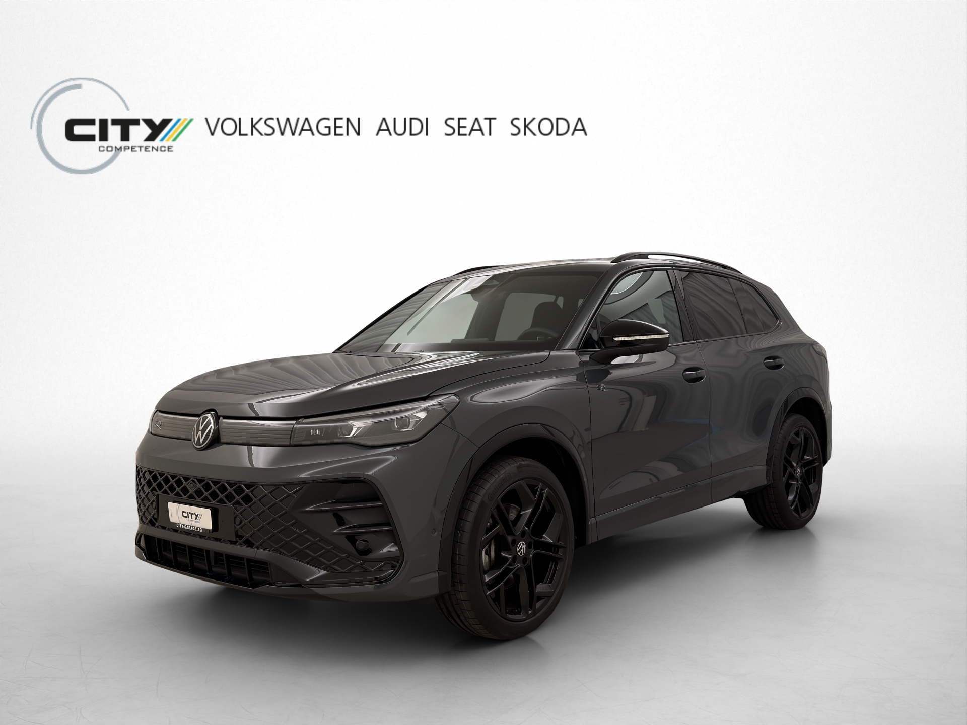 VW Tiguan 2.0 TSI R-Line Black Style DSG 4Motion-image-0