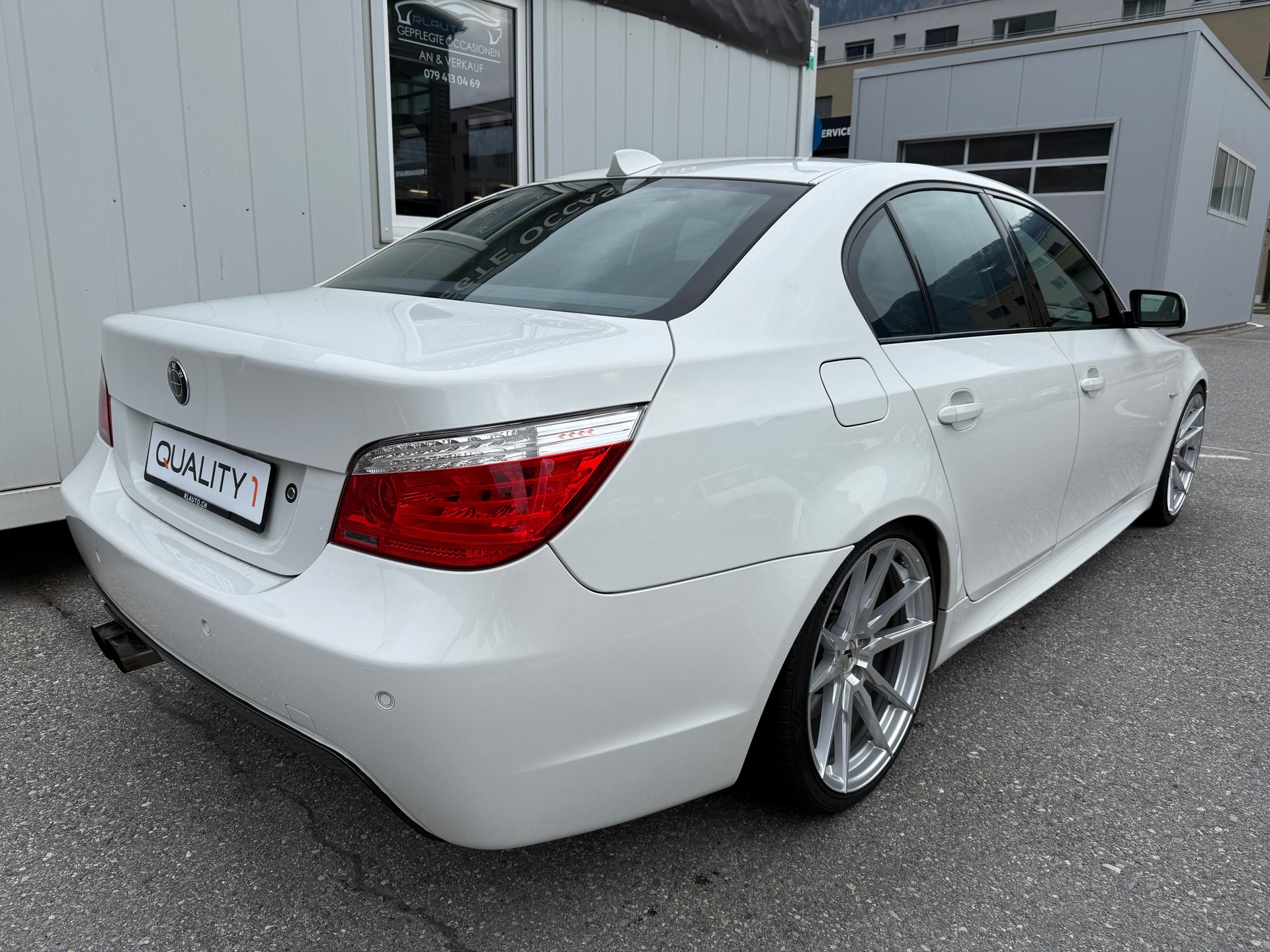 BMW 530i M EDITION * AB PLATZ* EXPORT* 21 ZOLL JR*KW-FAHRWERK*FMS ENDTOPF*HANDSCHALTER*-image-3