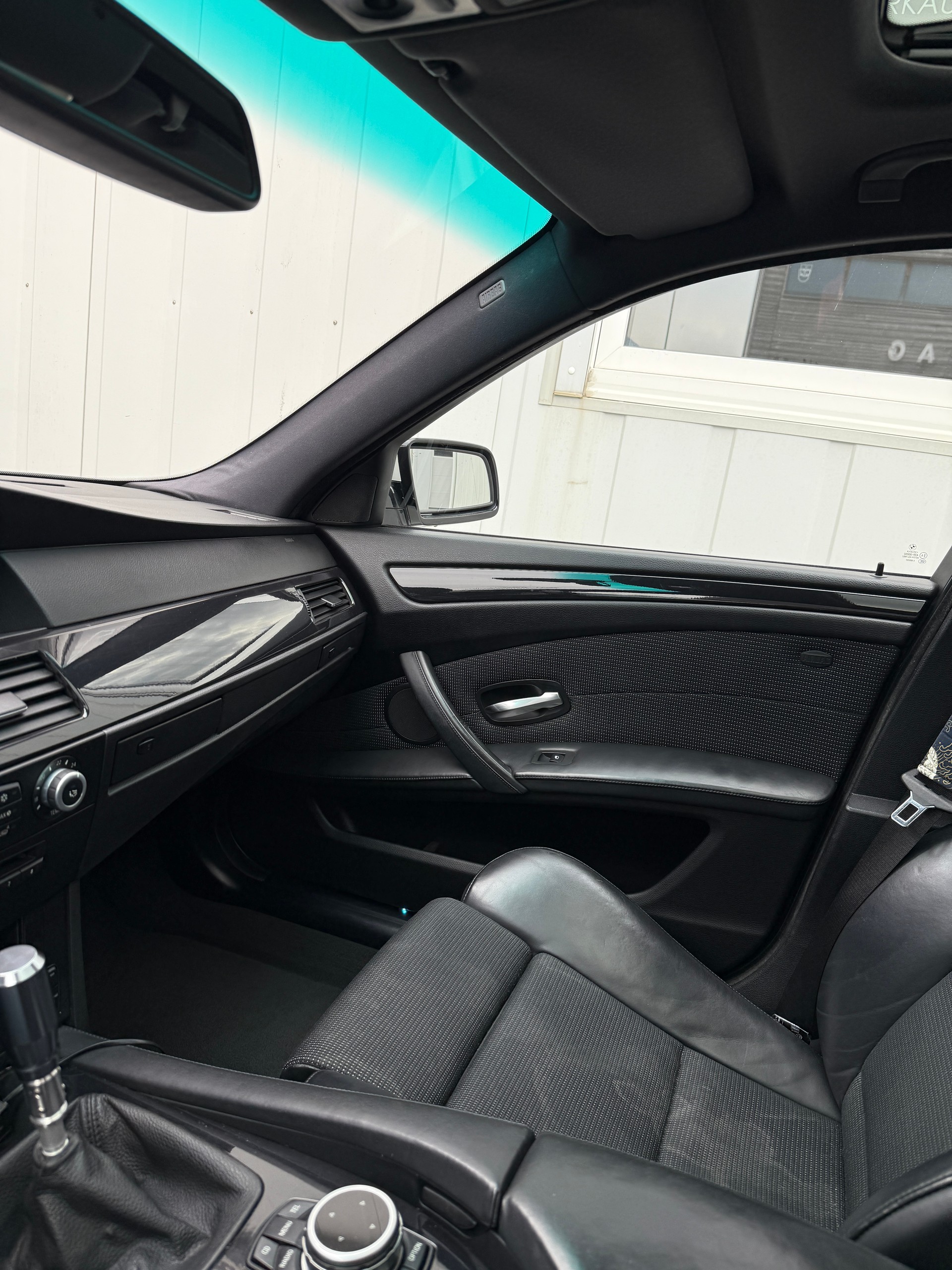 BMW 530i M EDITION * AB PLATZ* EXPORT* 21 ZOLL JR*KW-FAHRWERK*FMS ENDTOPF*HANDSCHALTER*-image-18