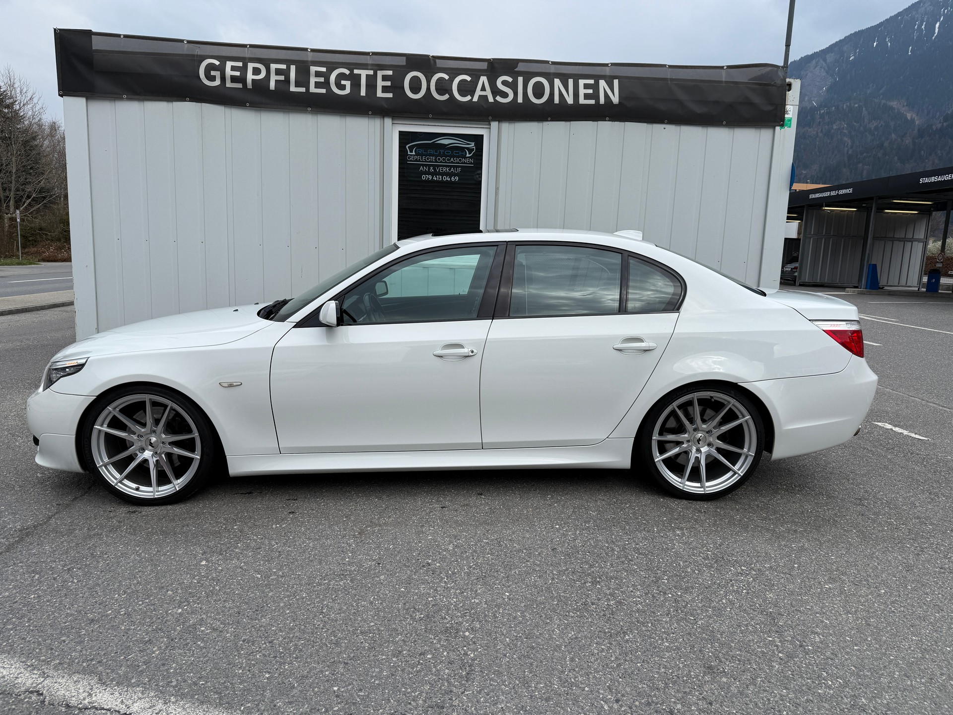 BMW 530i M EDITION * AB PLATZ* EXPORT* 21 ZOLL JR*KW-FAHRWERK*FMS ENDTOPF*HANDSCHALTER*-image-7