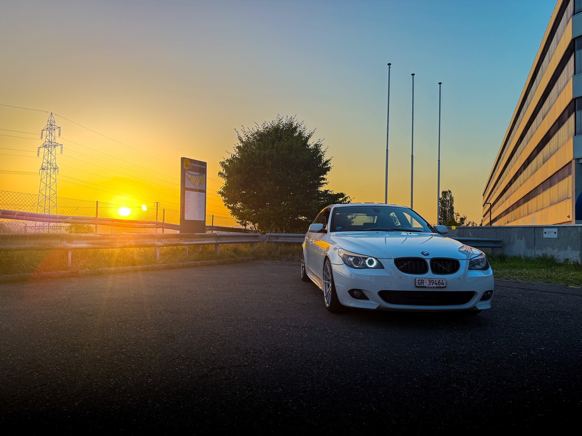 BMW 530i M EDITION * AB PLATZ* EXPORT* 21 ZOLL JR*KW-FAHRWERK*FMS ENDTOPF*HANDSCHALTER*-image-26