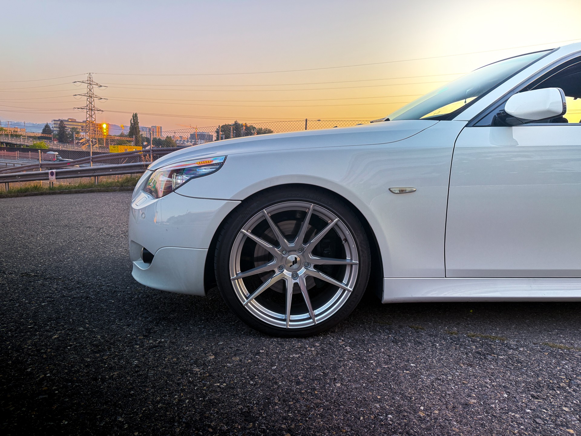 BMW 530i M EDITION * AB PLATZ* EXPORT* 21 ZOLL JR*KW-FAHRWERK*FMS ENDTOPF*HANDSCHALTER*-image-28