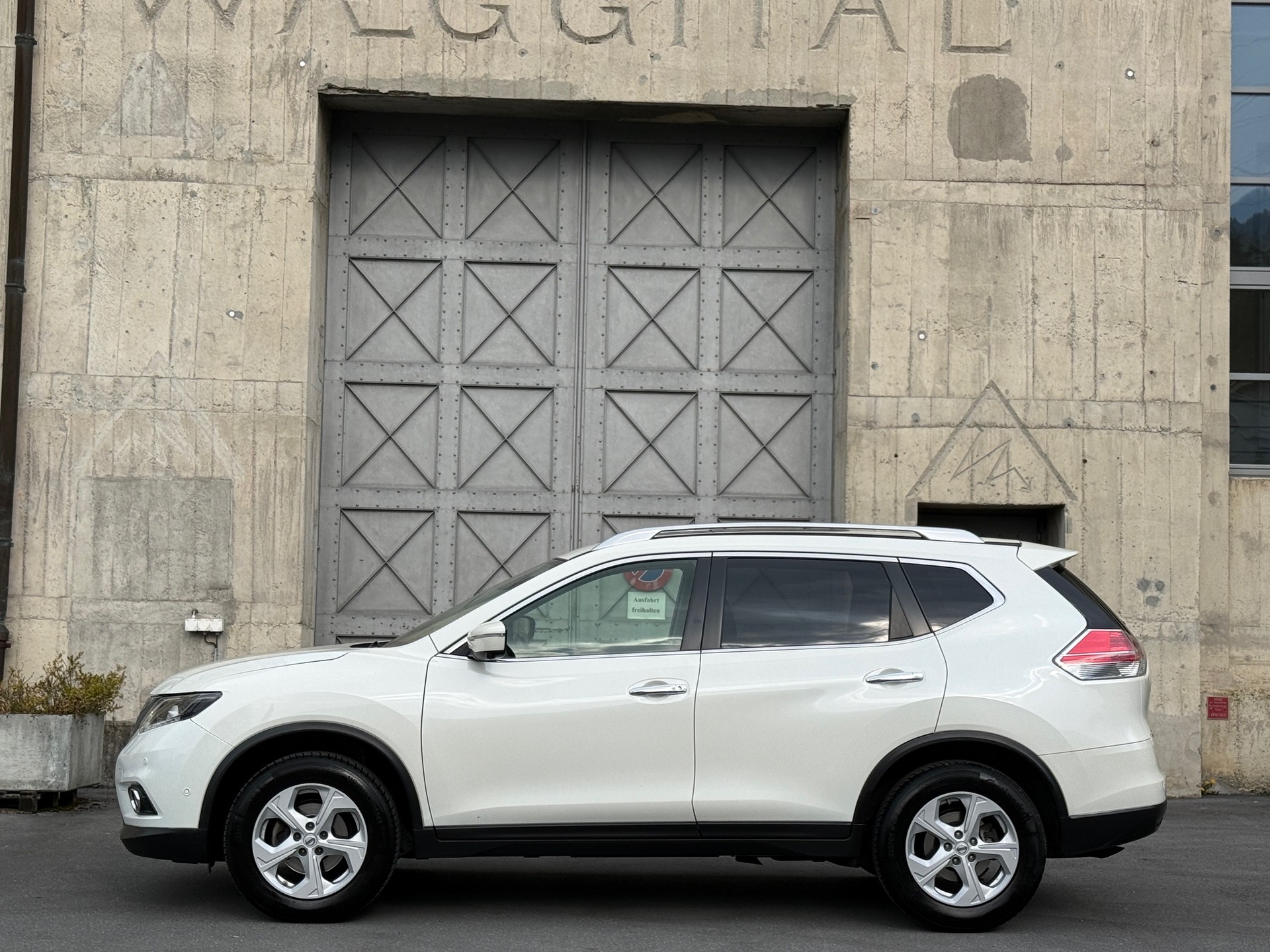 NISSAN X-Trail 1.6 dCi tekna Xtronic CVT-image-1
