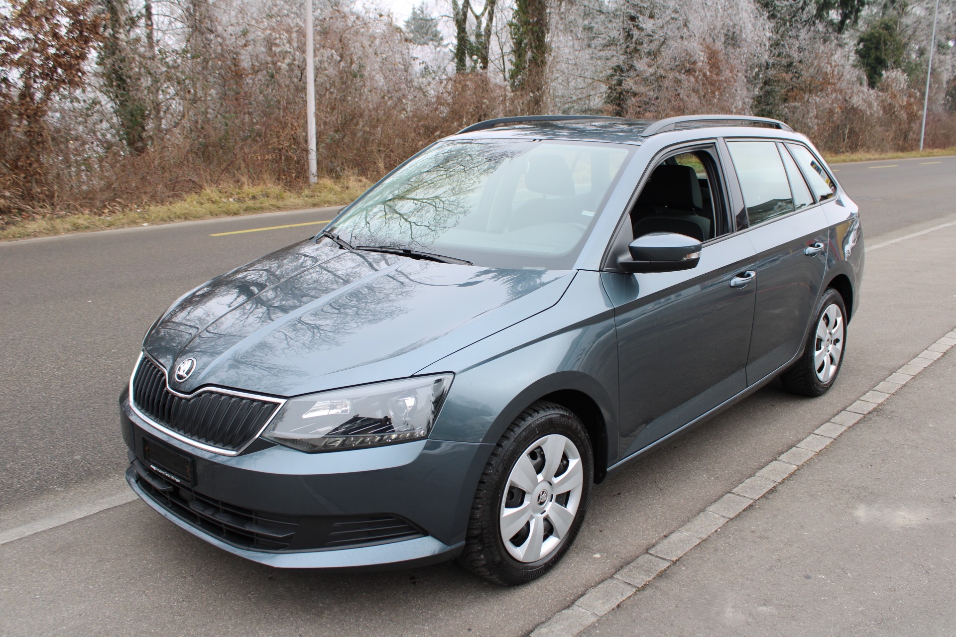 SKODA Fabia 1.2 TSI Ambition DSG-image-0