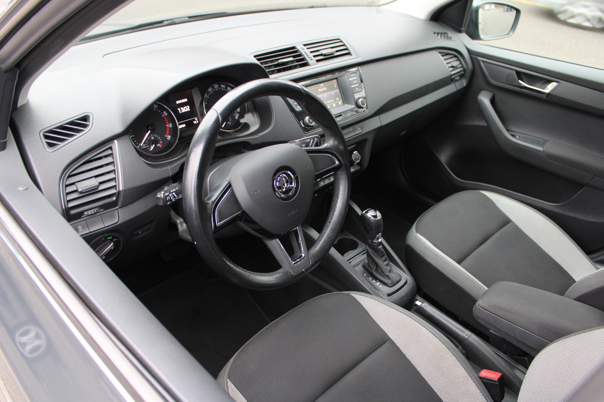 SKODA Fabia 1.2 TSI Ambition DSG-image-4
