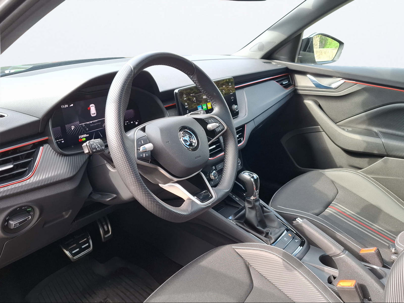 SKODA Kamiq 1.0 TSI Monte Carlo DSG-image-10