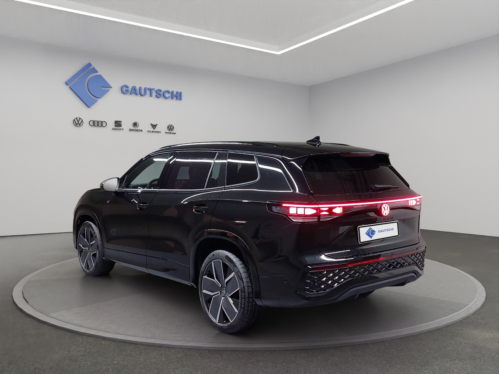 VW Tayron 2.0 TSI R-Line DSG 4Motion-image-2
