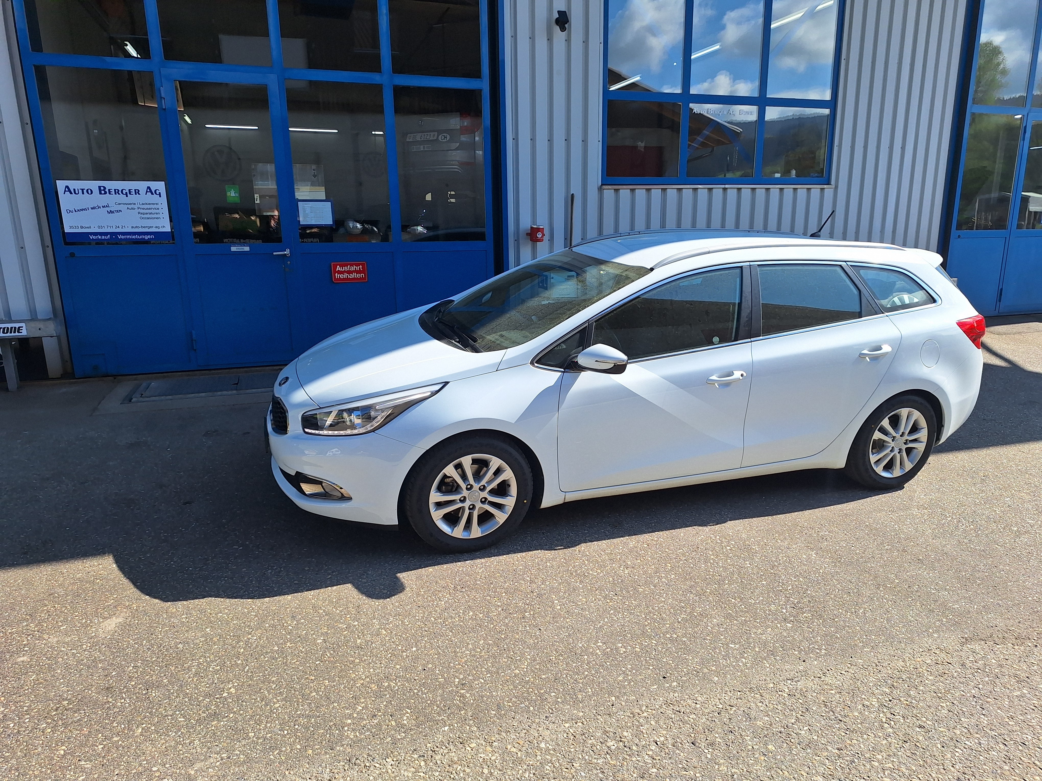 Car photo