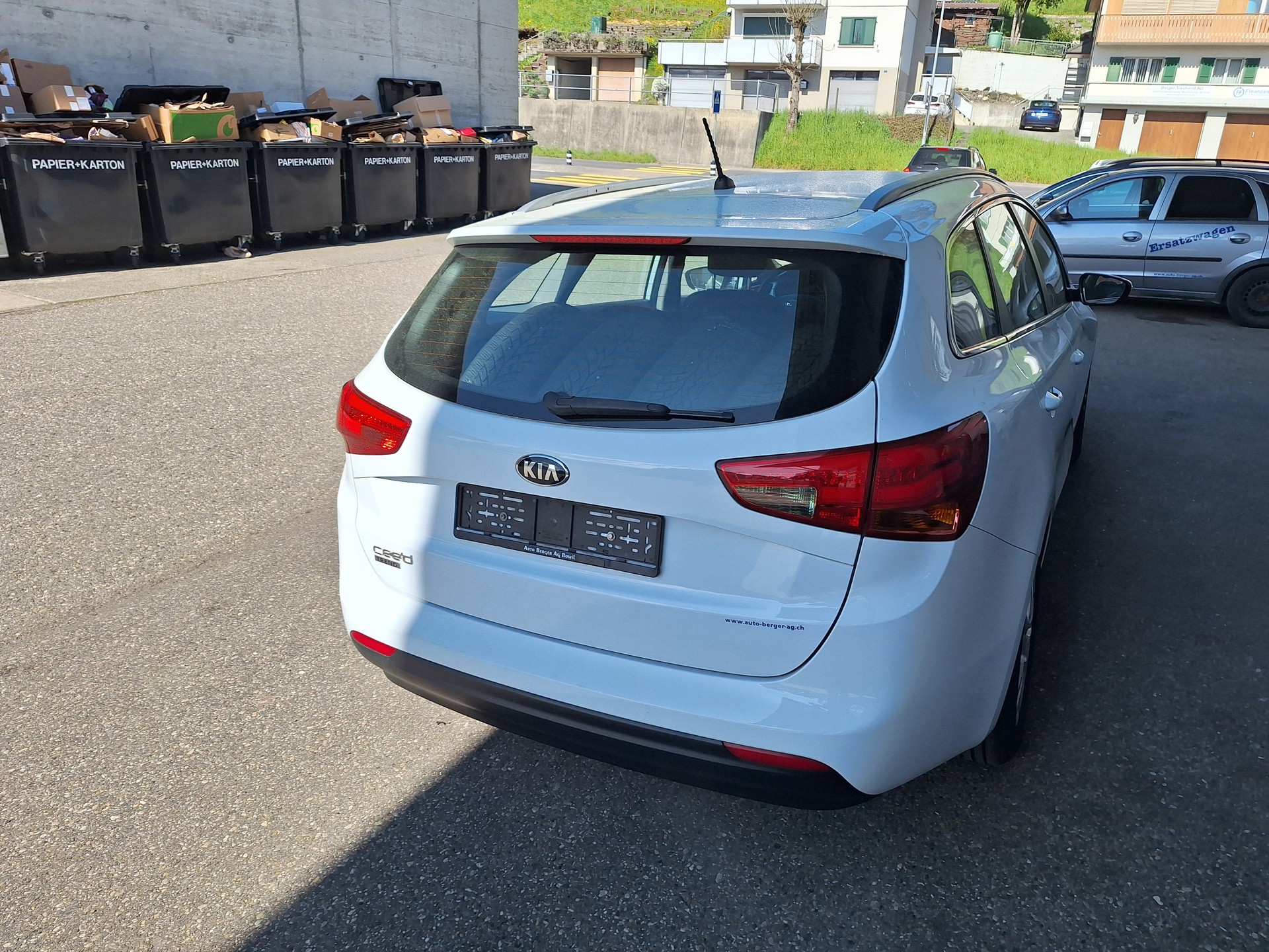 KIA Cee'd Sportswagon 1.6 GDi Trend DCT-image-1