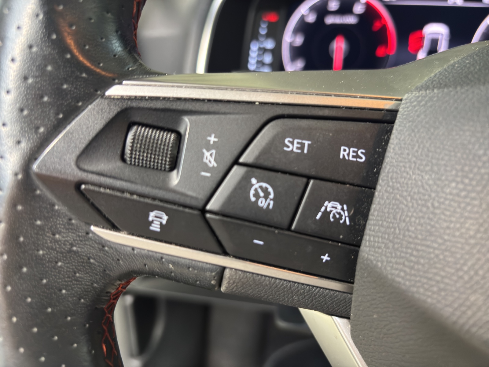 SEAT Arona 1.0 TSI Eco Hola FR DSG-image-13