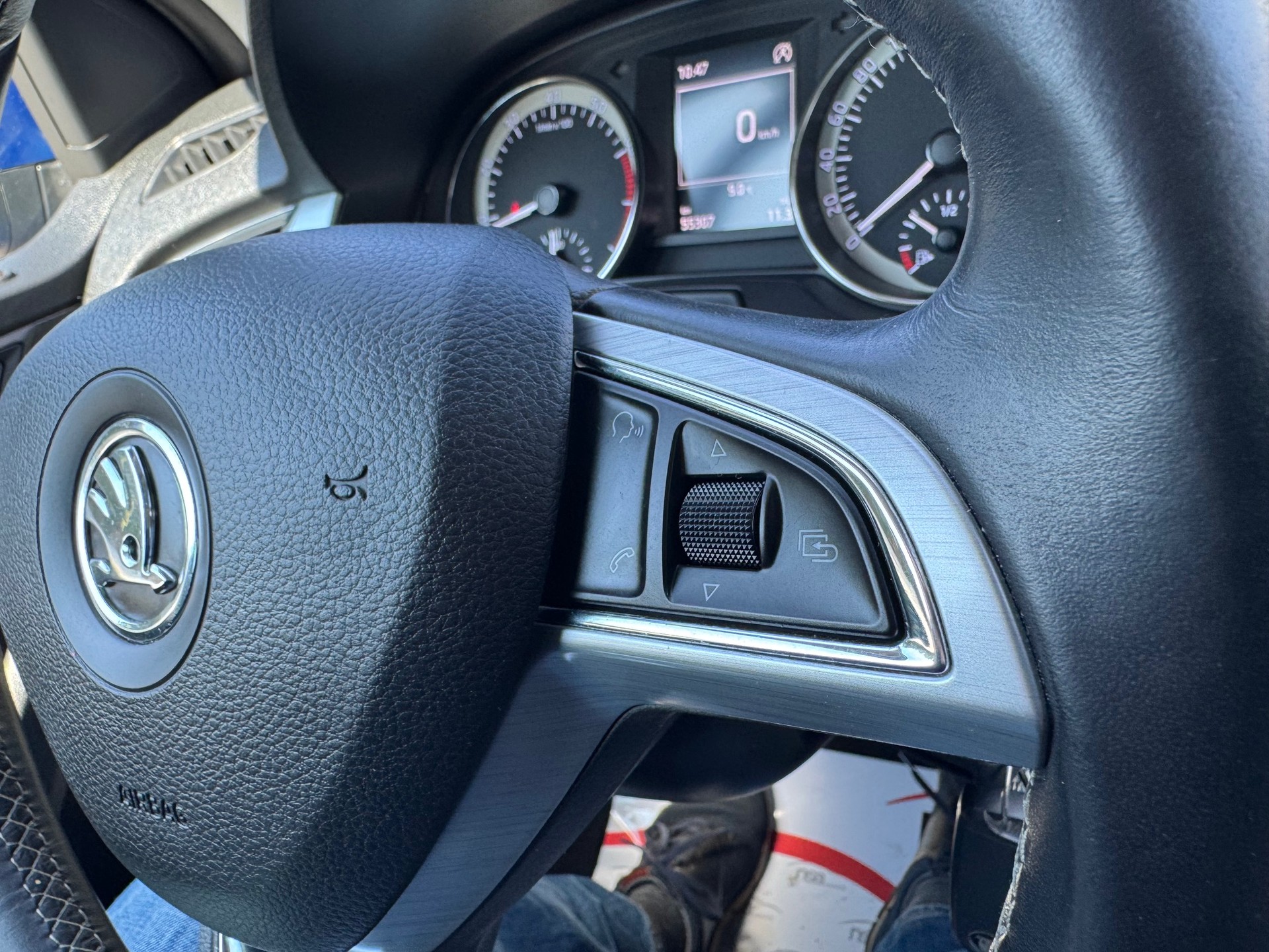 SKODA Fabia 1.2 TSI Swiss Edition DSG-image-19