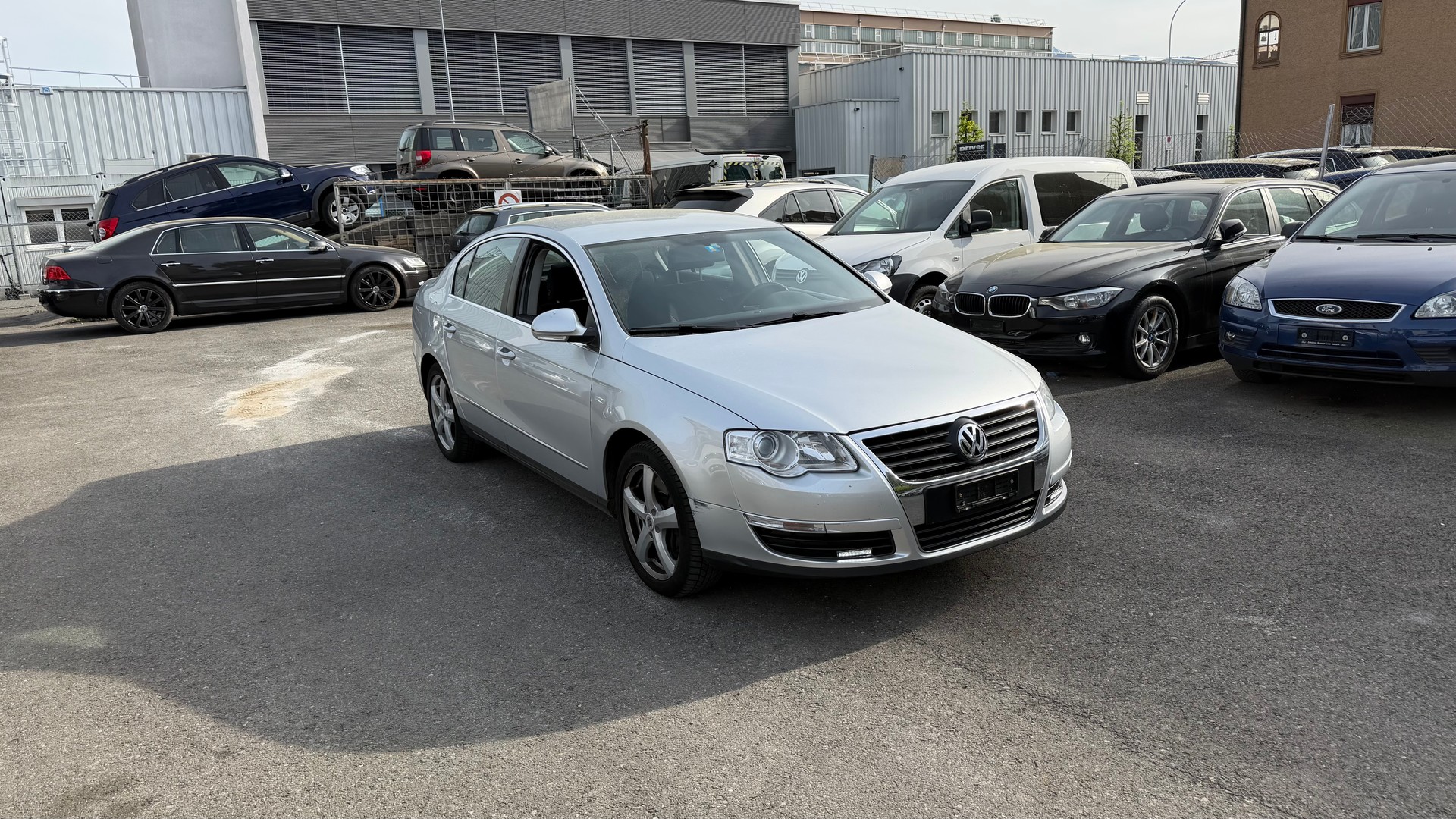 VW Passat 3.2 V6 FSI Comfortline 4Motion-image-1