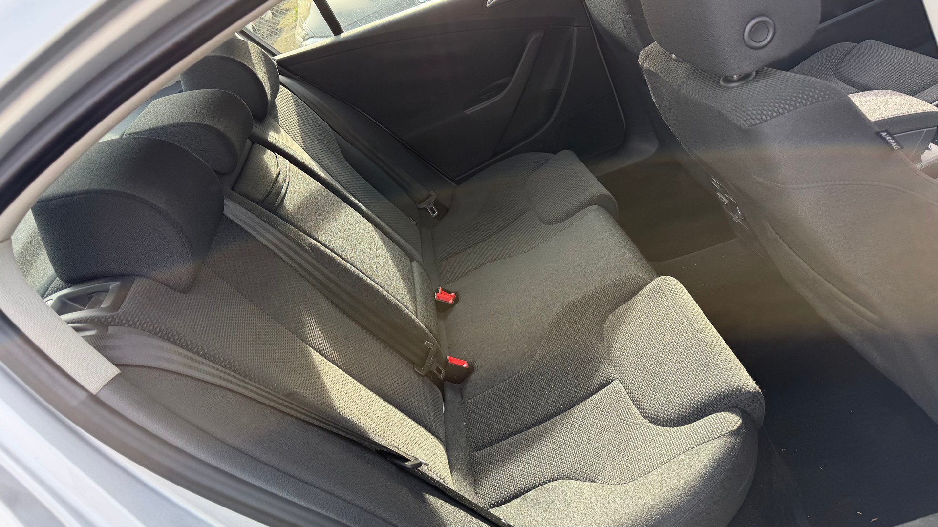 VW Passat 3.2 V6 FSI Comfortline 4Motion-image-8