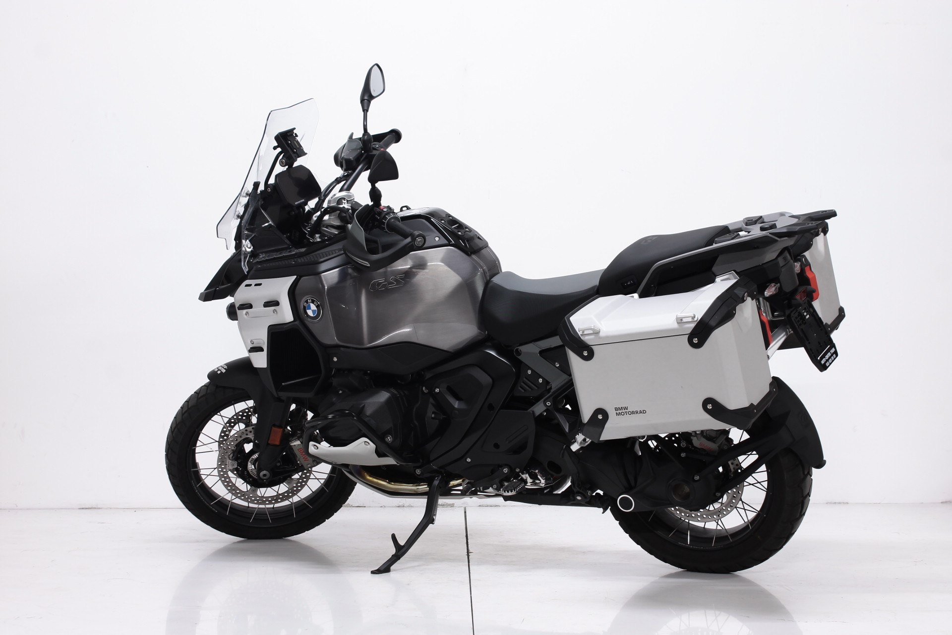 BMW R 1300 GS Adventure-image-5