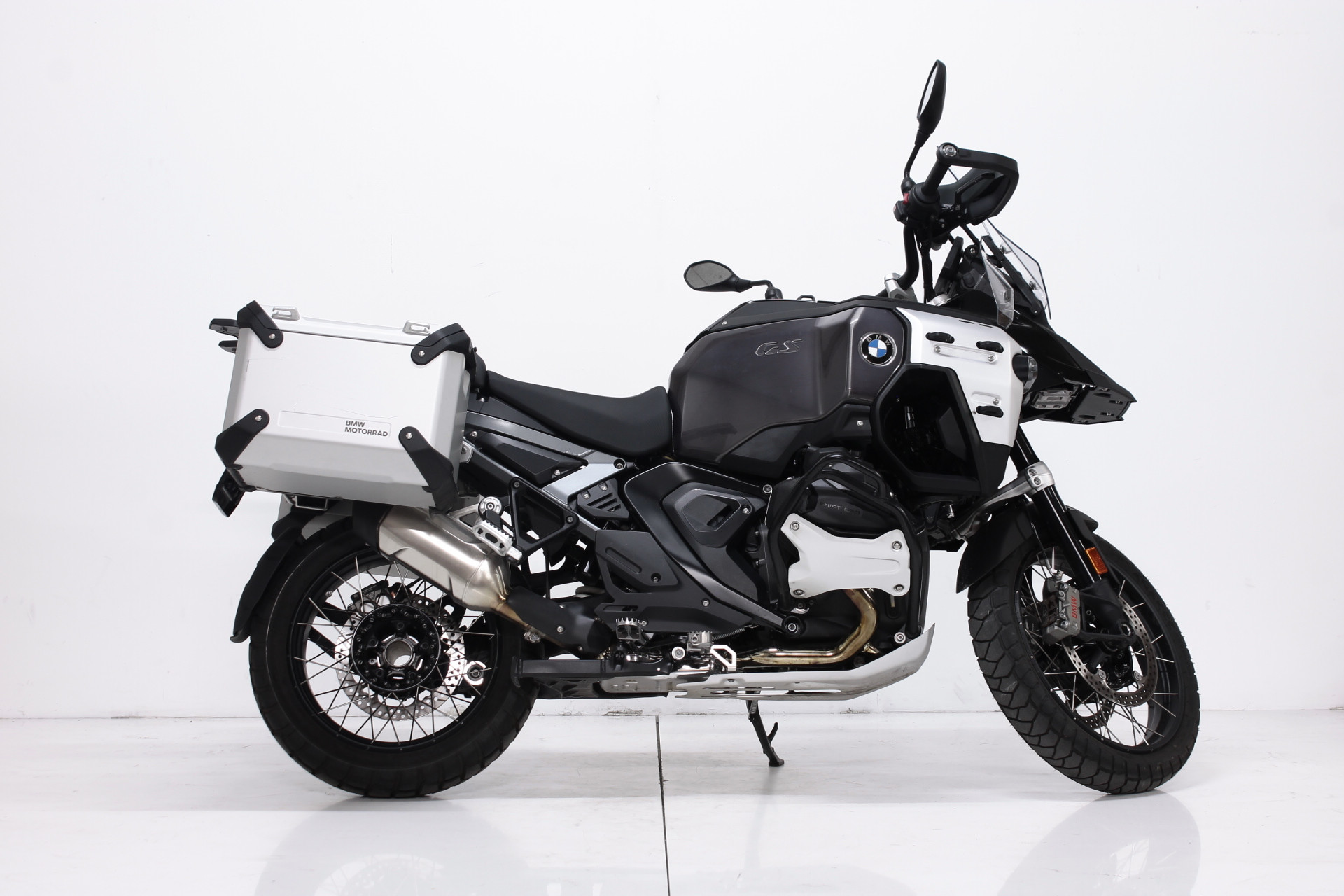 BMW R 1300 GS Adventure-showroom-element-1