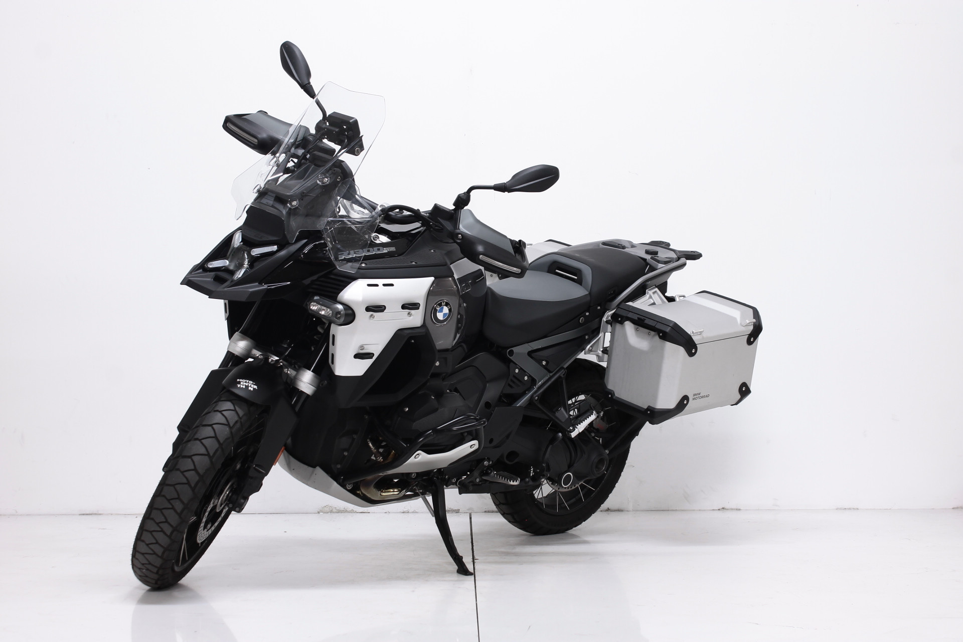 BMW R 1300 GS Adventure-showroom-element-3