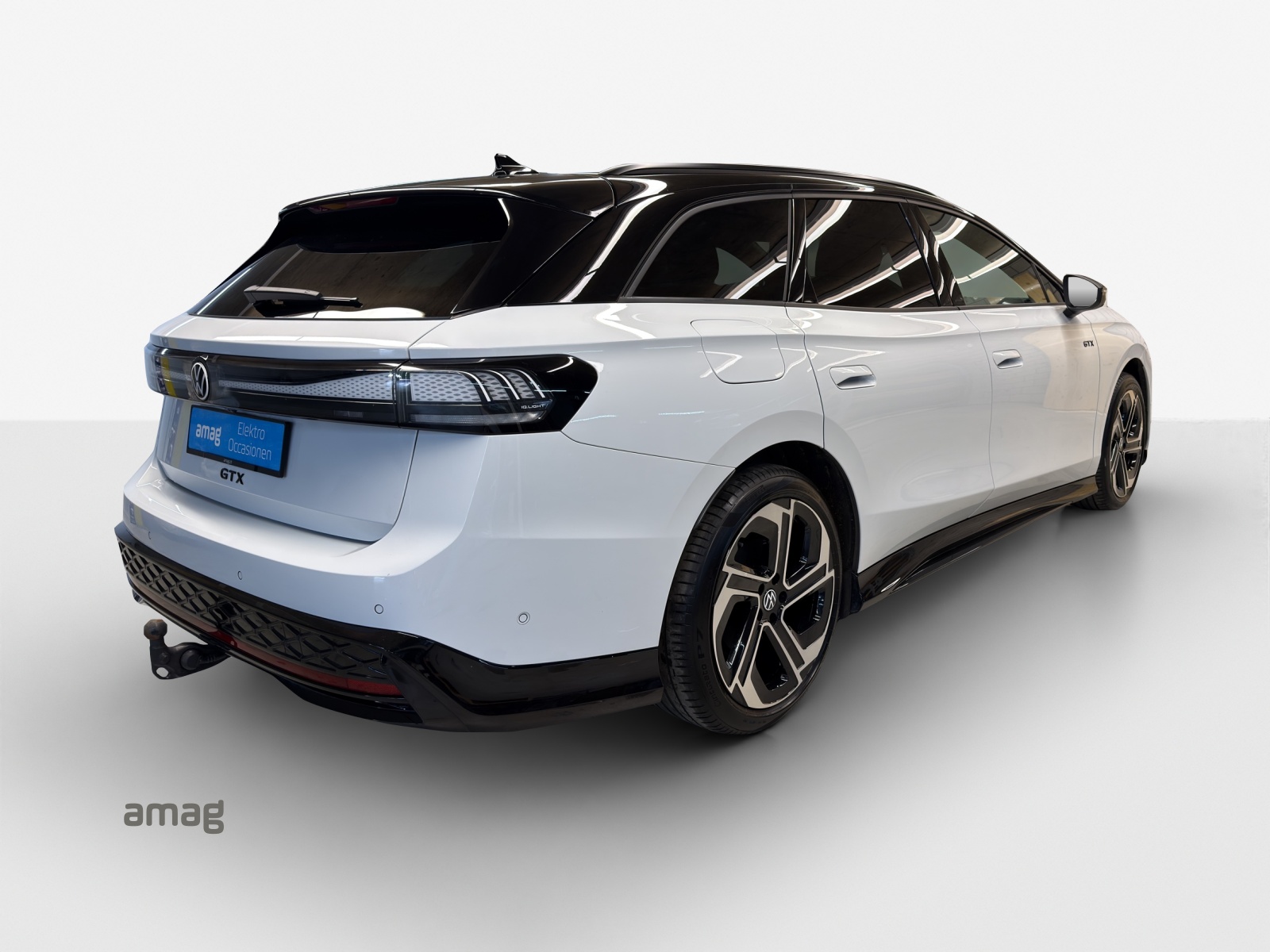 VW ID.7 Tourer GTX 86 kWh GTX United 4 Motion-image-4