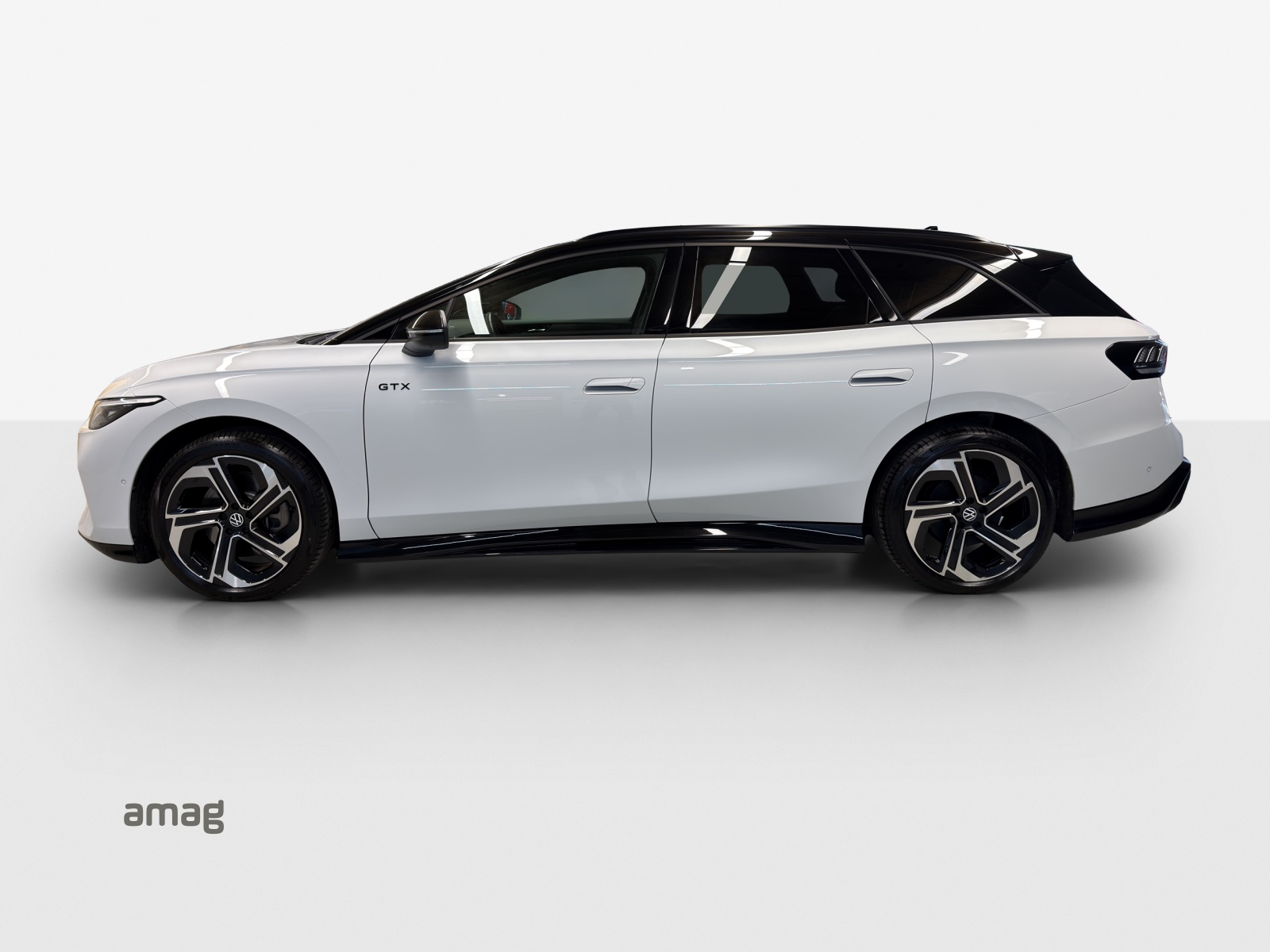 VW ID.7 Tourer GTX 86 kWh GTX United 4 Motion-image-1