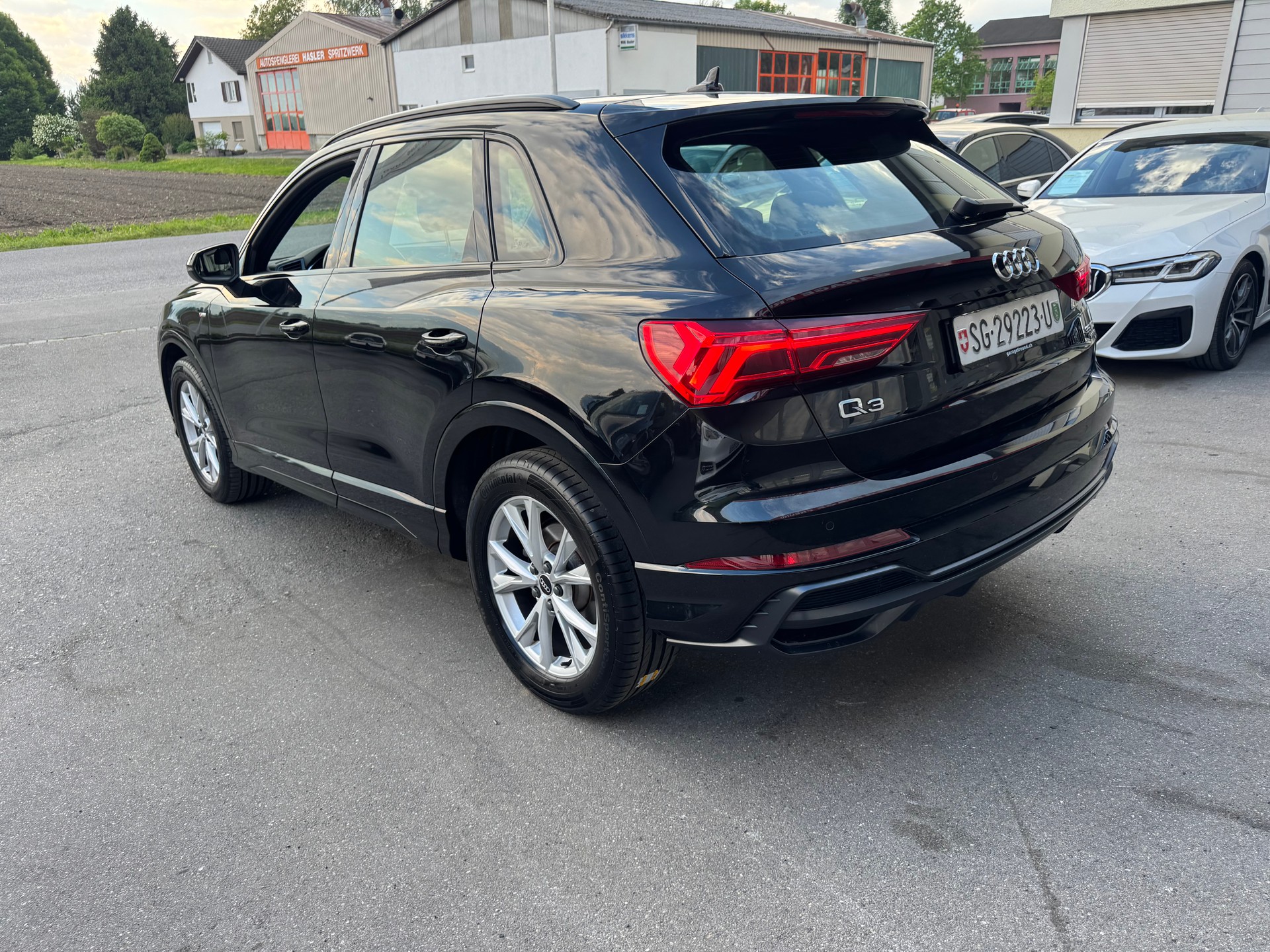 AUDI Q3 35 TDI S line Attraction quattro S-tronic-image-9
