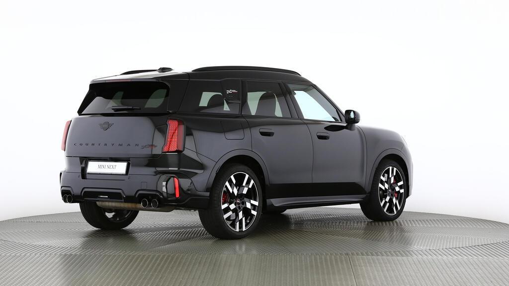 MINI John Cooper Works Countryman ALL4-image-3