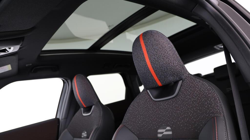 MINI John Cooper Works Countryman ALL4-image-17