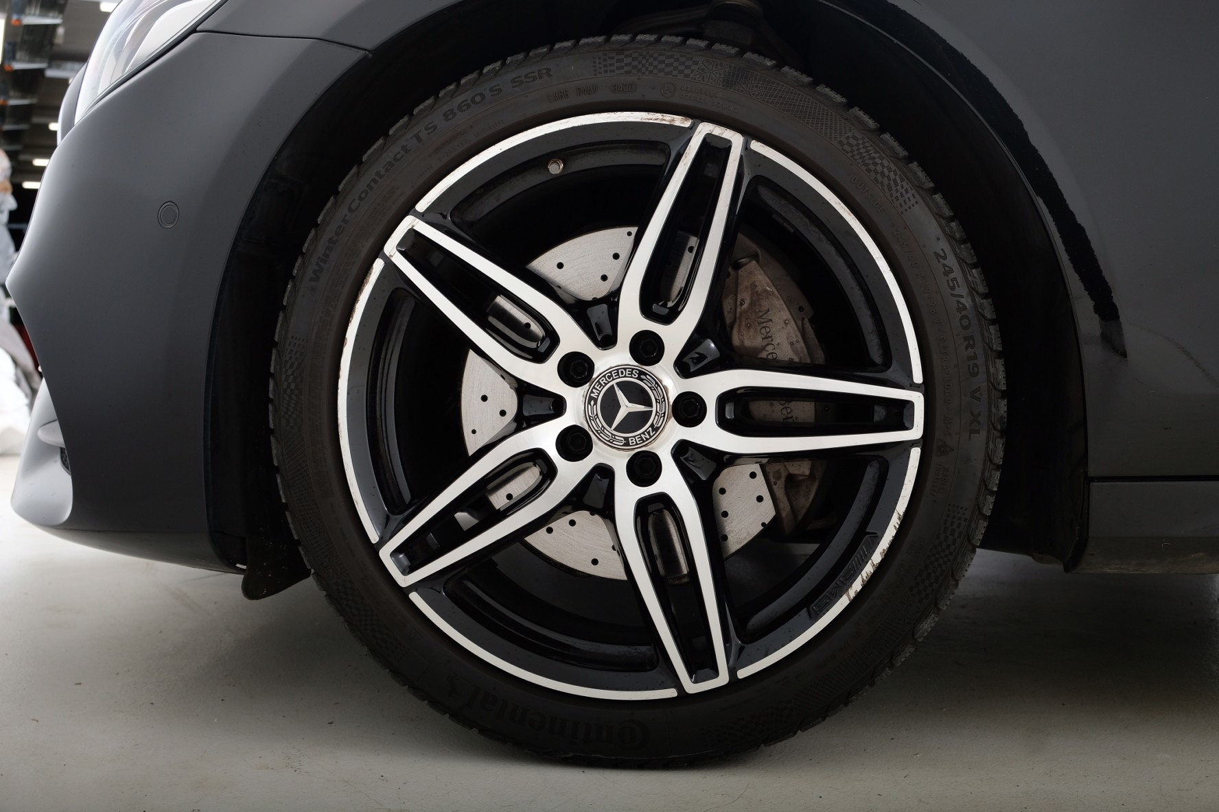 MERCEDES-BENZ E 220 d 4Matic 9G-Tronic-image-6