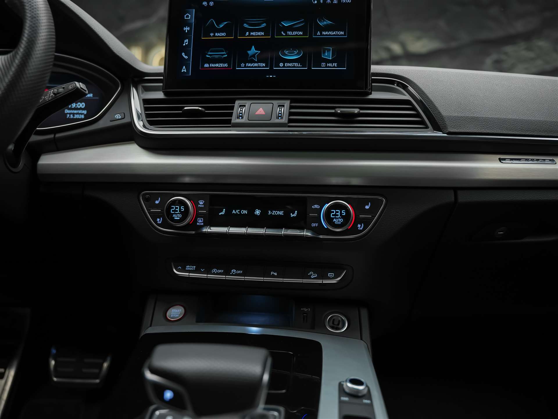 AUDI SQ5 TDI quattro tiptronic *Sitzbelüftung*Panorama*Leder*-image-21