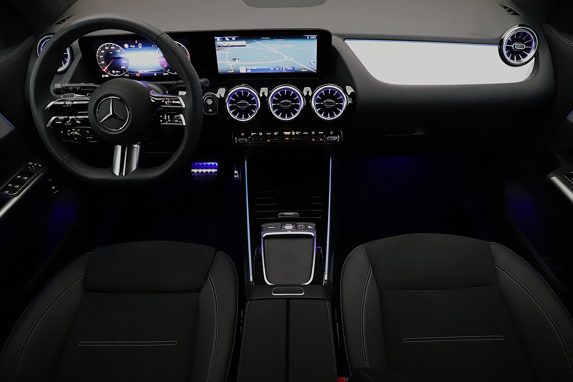 MERCEDES-BENZ GLA 200d 8G-DCT AMG Advance Plus und Night Paket-image-5