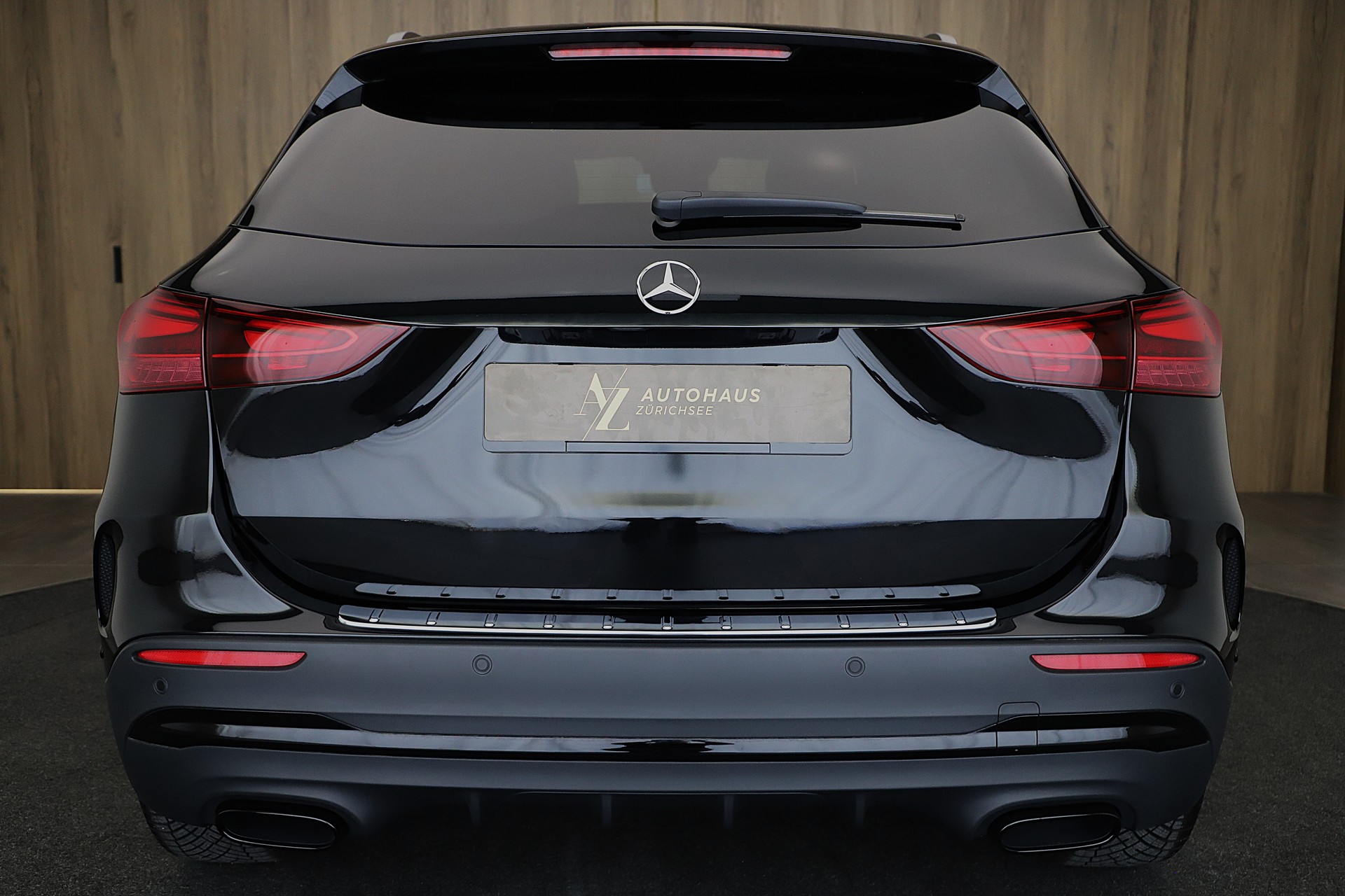MERCEDES-BENZ GLA 200d 8G-DCT AMG Advance Plus und Night Paket-image-3