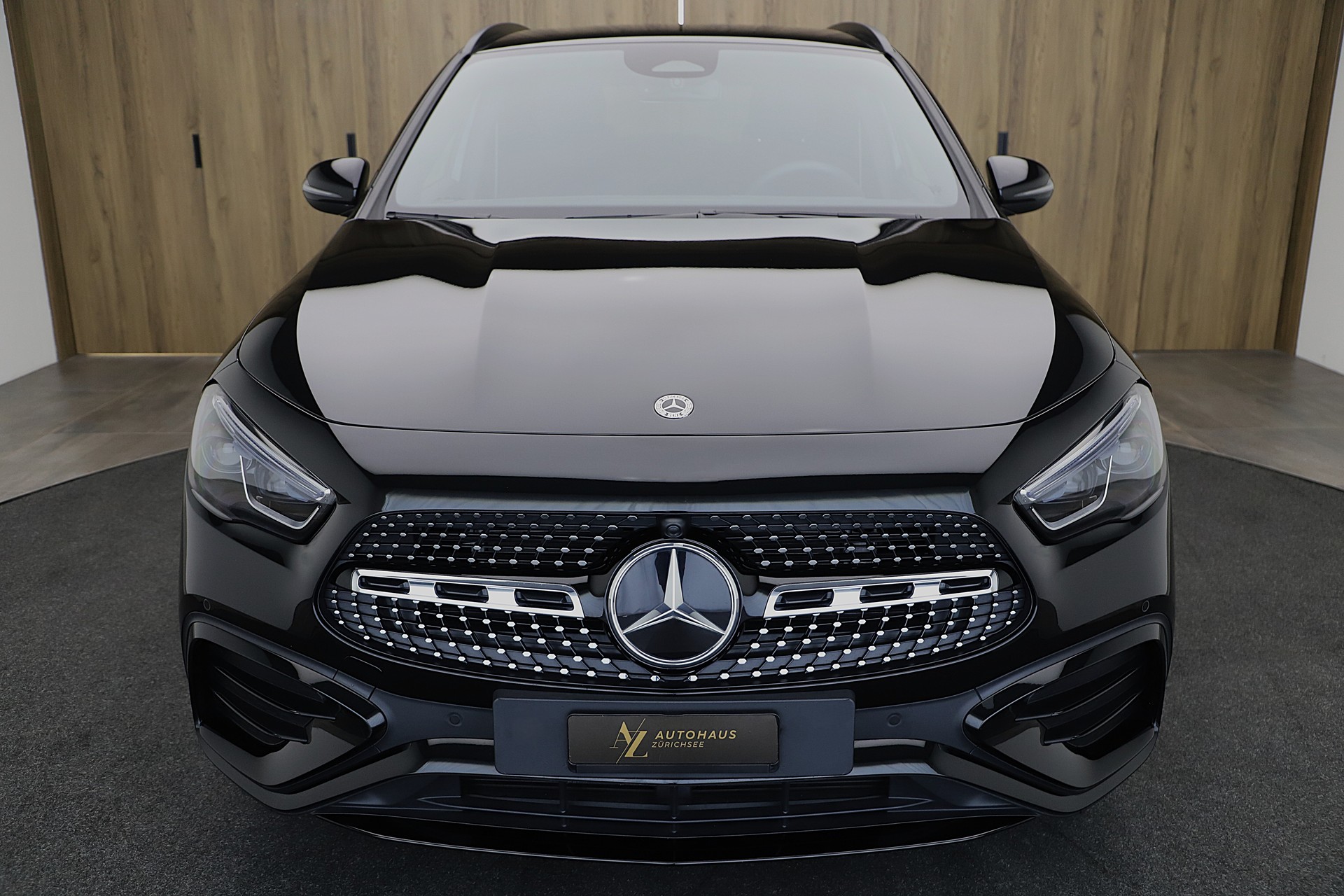 MERCEDES-BENZ GLA 200d 8G-DCT AMG Advance Plus und Night Paket-image-1