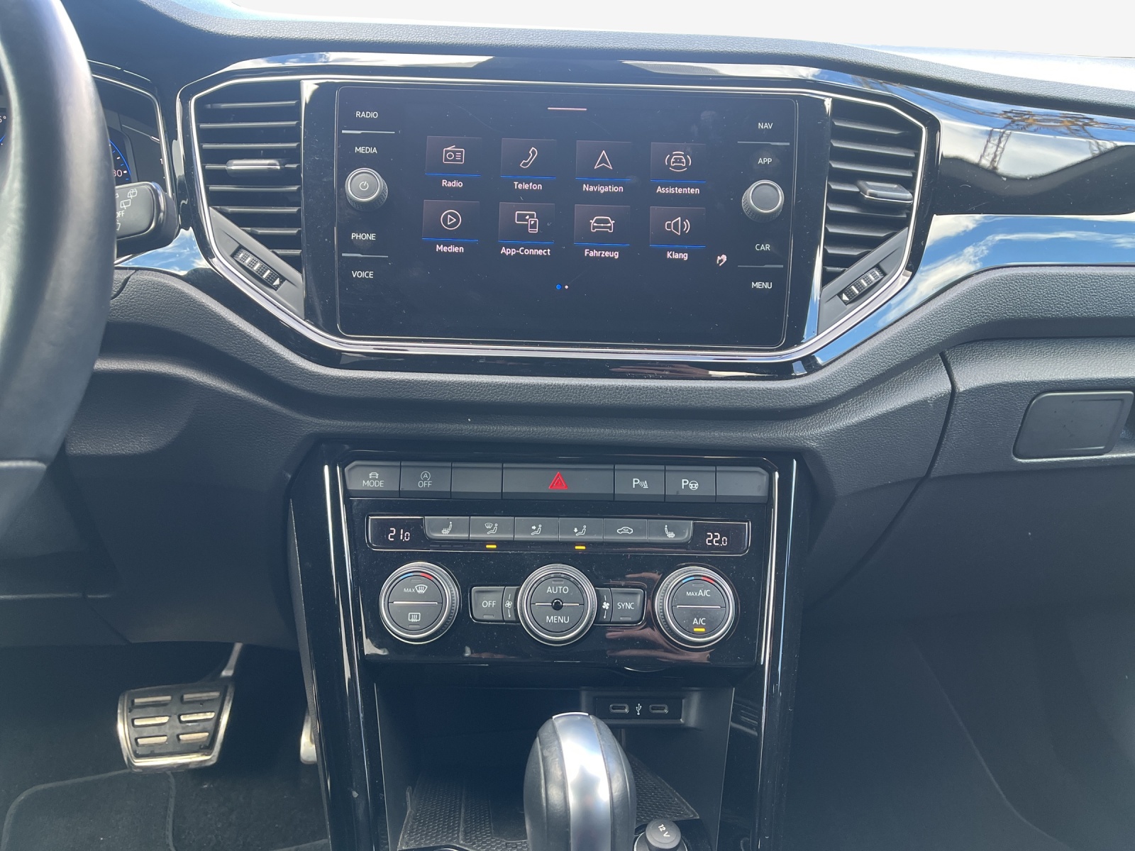 VW T-Roc 1.5 TSI EVO Sport DSG-image-10