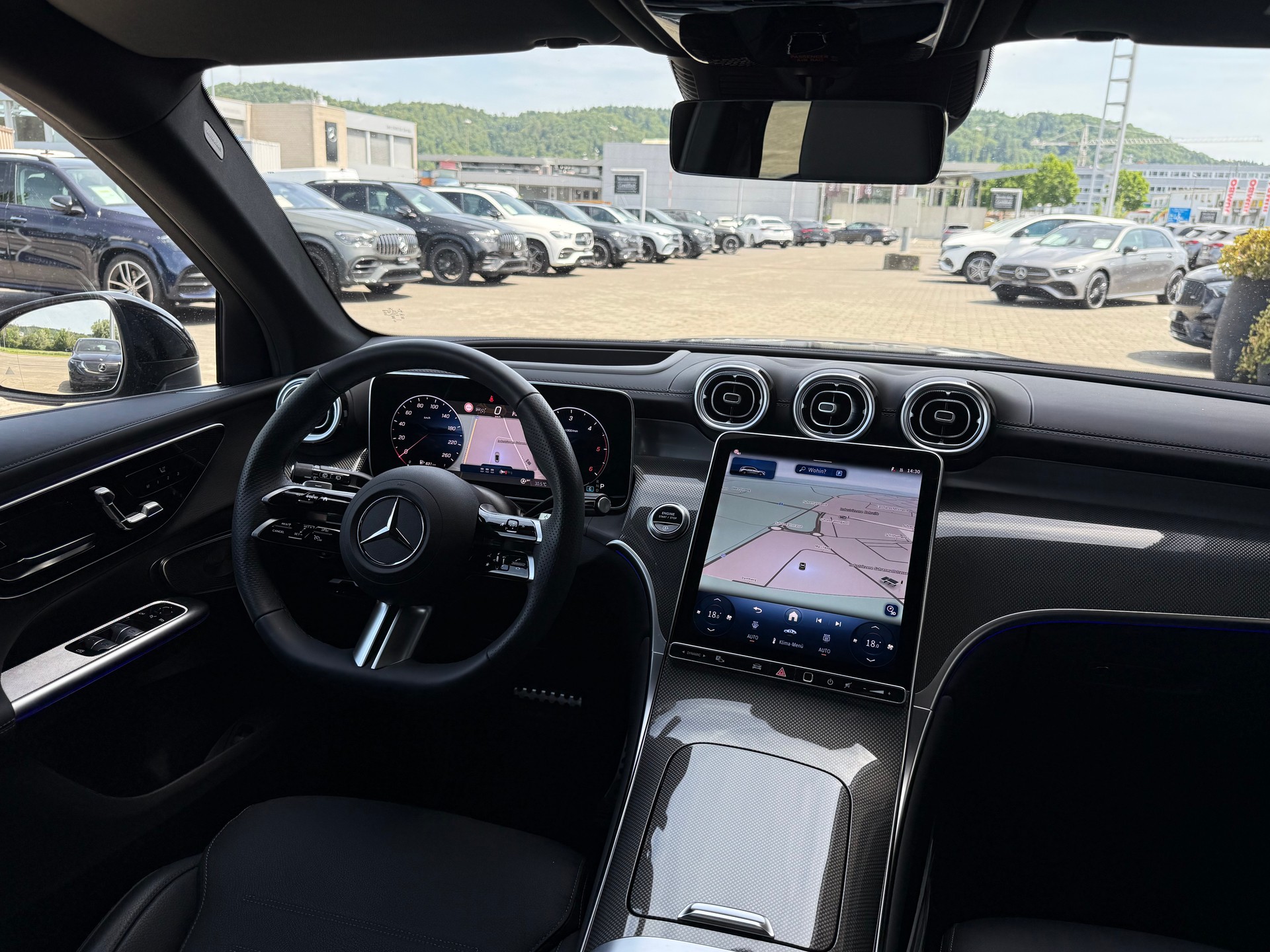 MERCEDES-BENZ GLC 220 d AMG Line 4Matic 9G-Tronic-image-6