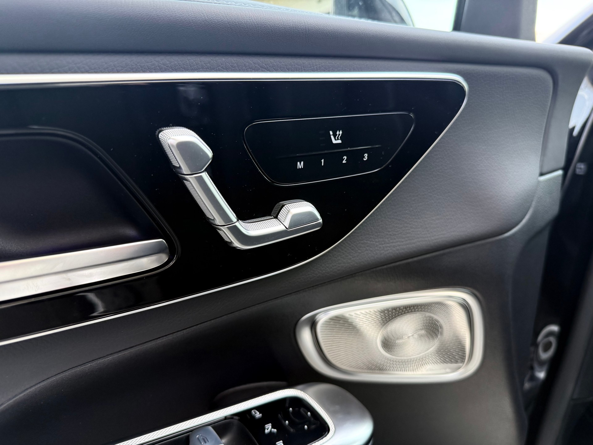 MERCEDES-BENZ GLC 220 d AMG Line 4Matic 9G-Tronic-image-7