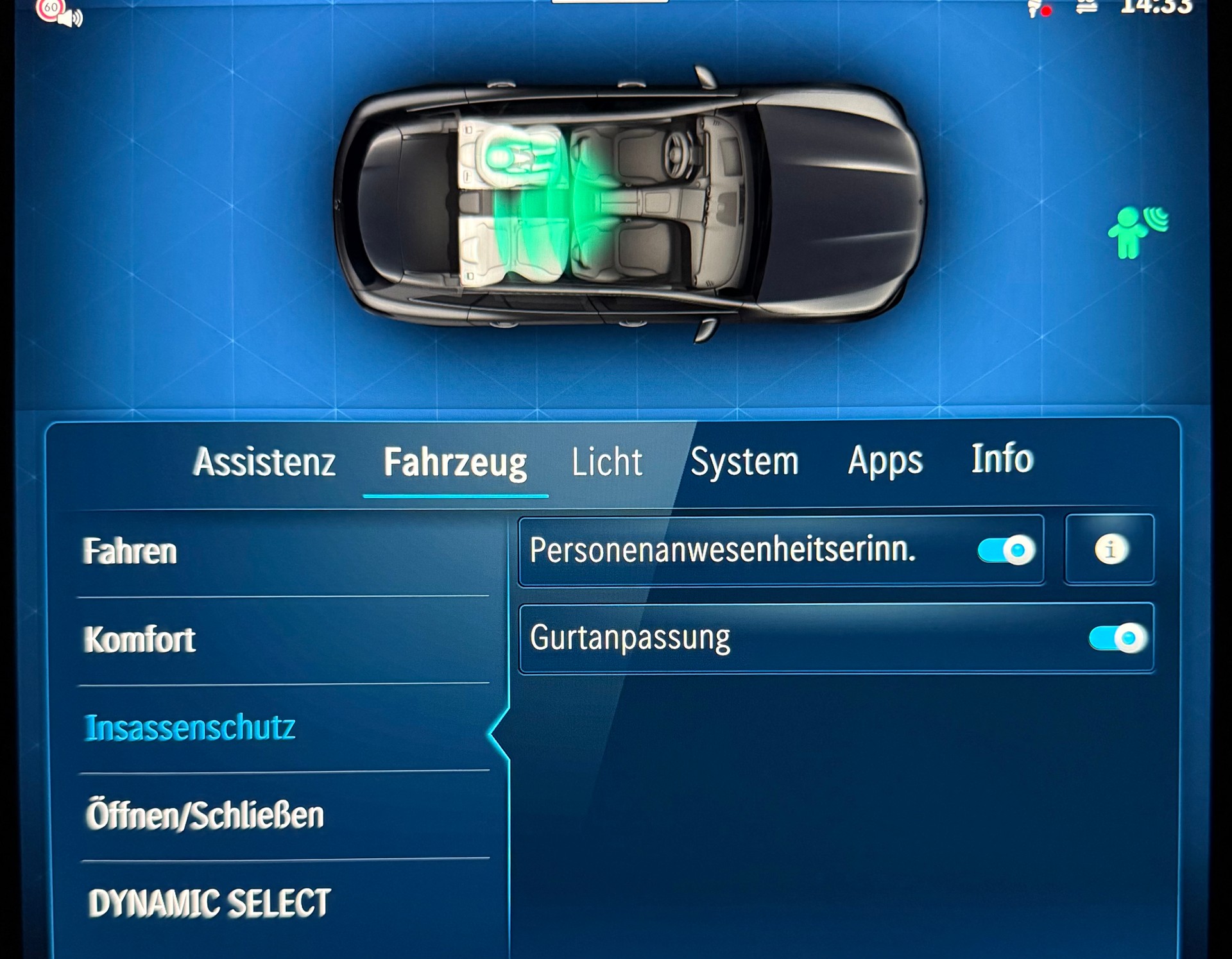MERCEDES-BENZ GLC 220 d AMG Line 4Matic 9G-Tronic-image-12