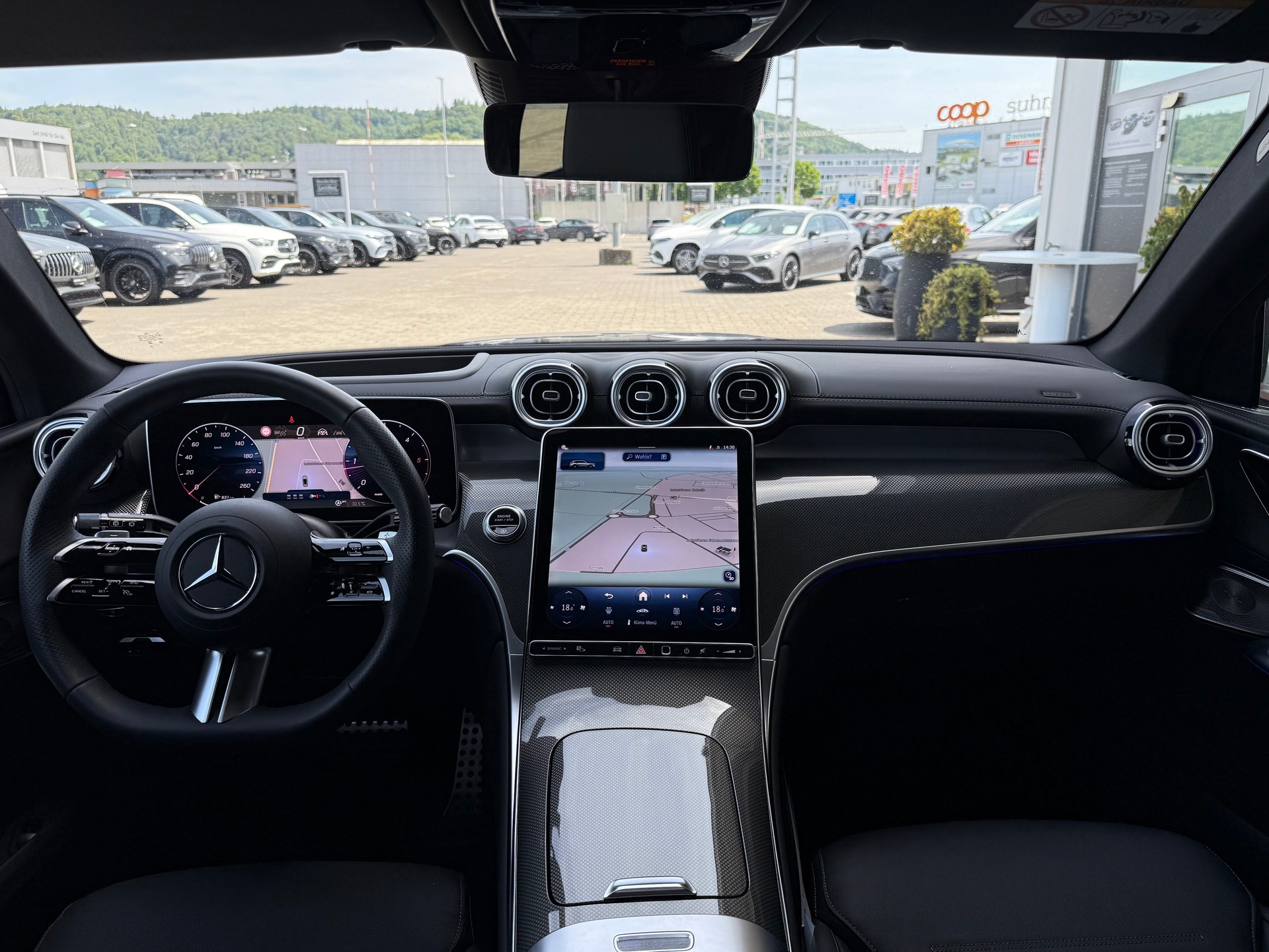 MERCEDES-BENZ GLC 220 d AMG Line 4Matic 9G-Tronic-image-3