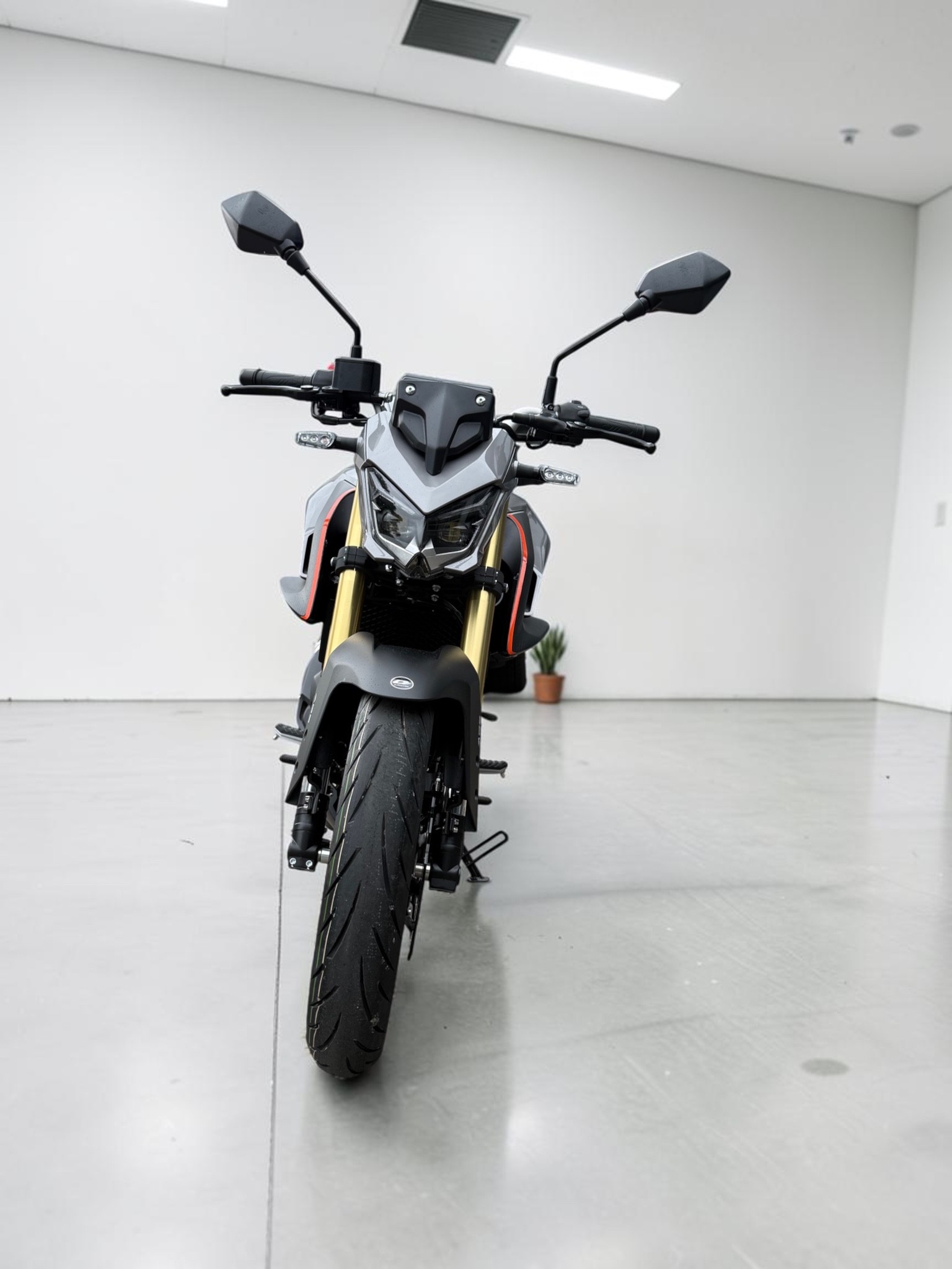QJ SRK 125 S-image-10