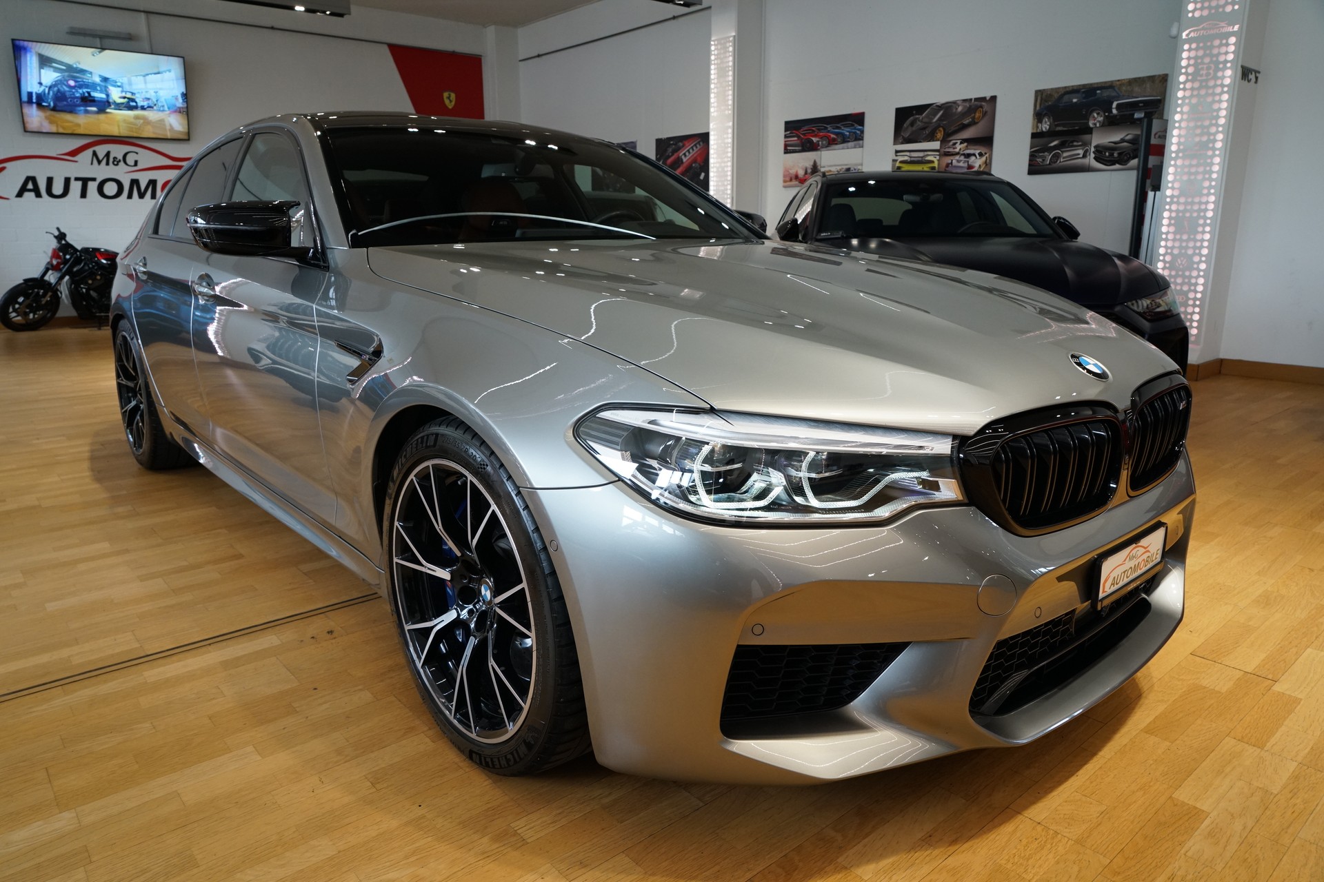 BMW M5 xDrive Competition Drivelogic "Grail Exhaust"-showroom-element-2