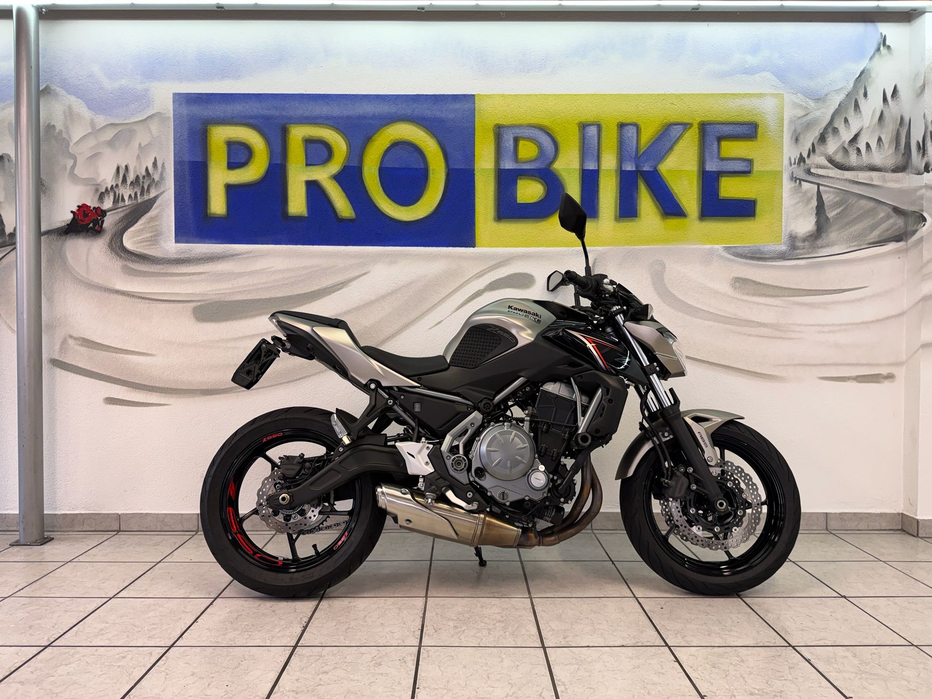 KAWASAKI Z 650 ABS (35kW)-showroom-element-1