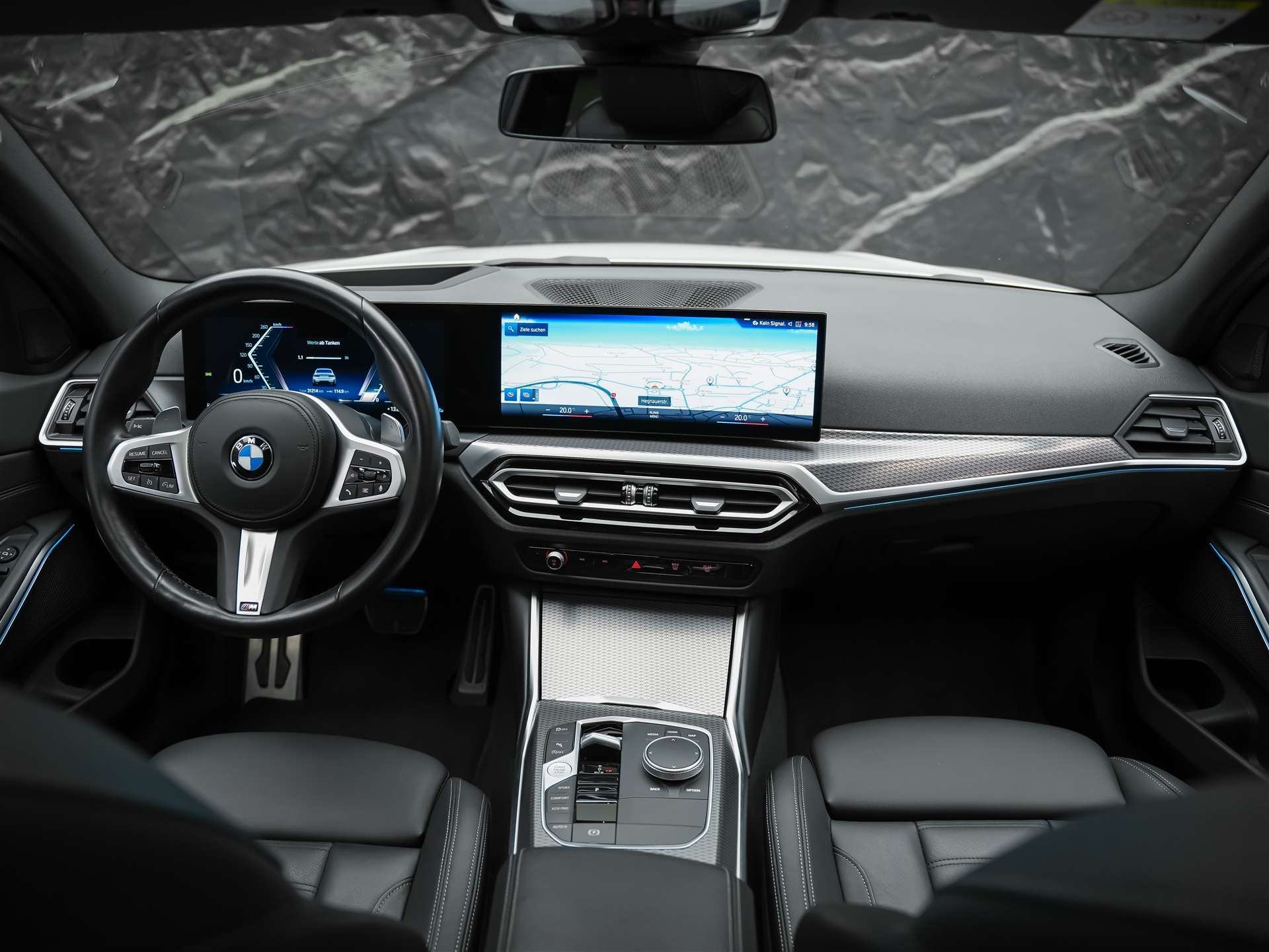 BMW 330i xDrive Steptronic M Sport *20 Zoll*Panorama*Head-Up*-image-18