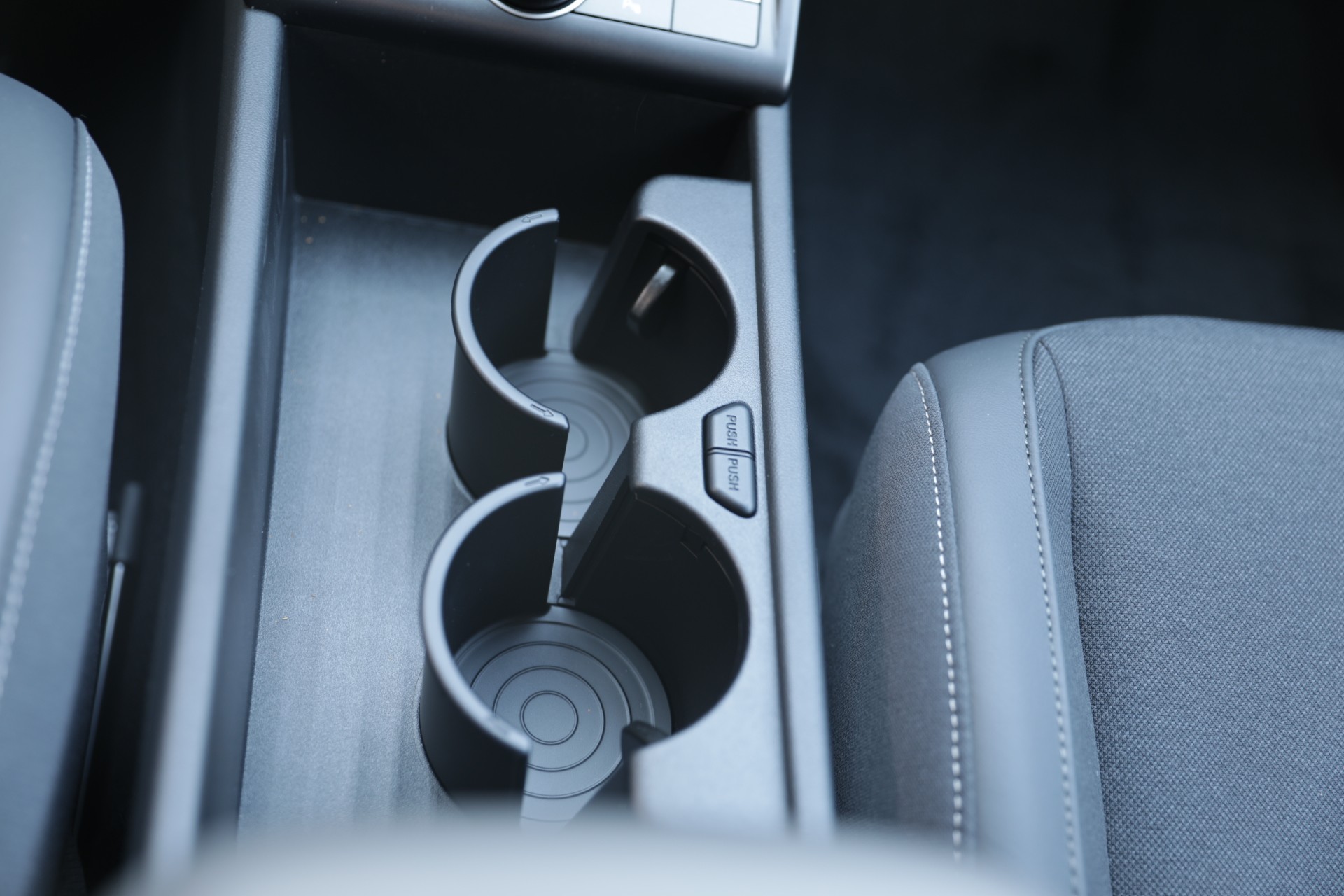 HYUNDAI Kona 1.6 GDi HEV Vertex Swiss Edition DCT-image-20