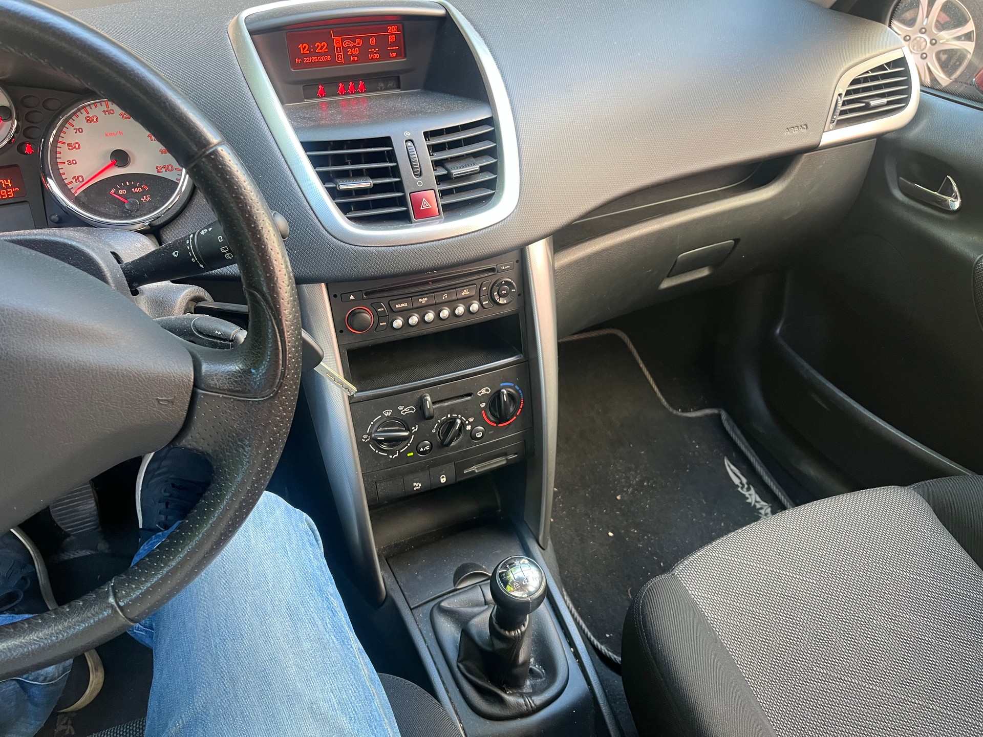 PEUGEOT 207 1.6 16V Sport-image-10