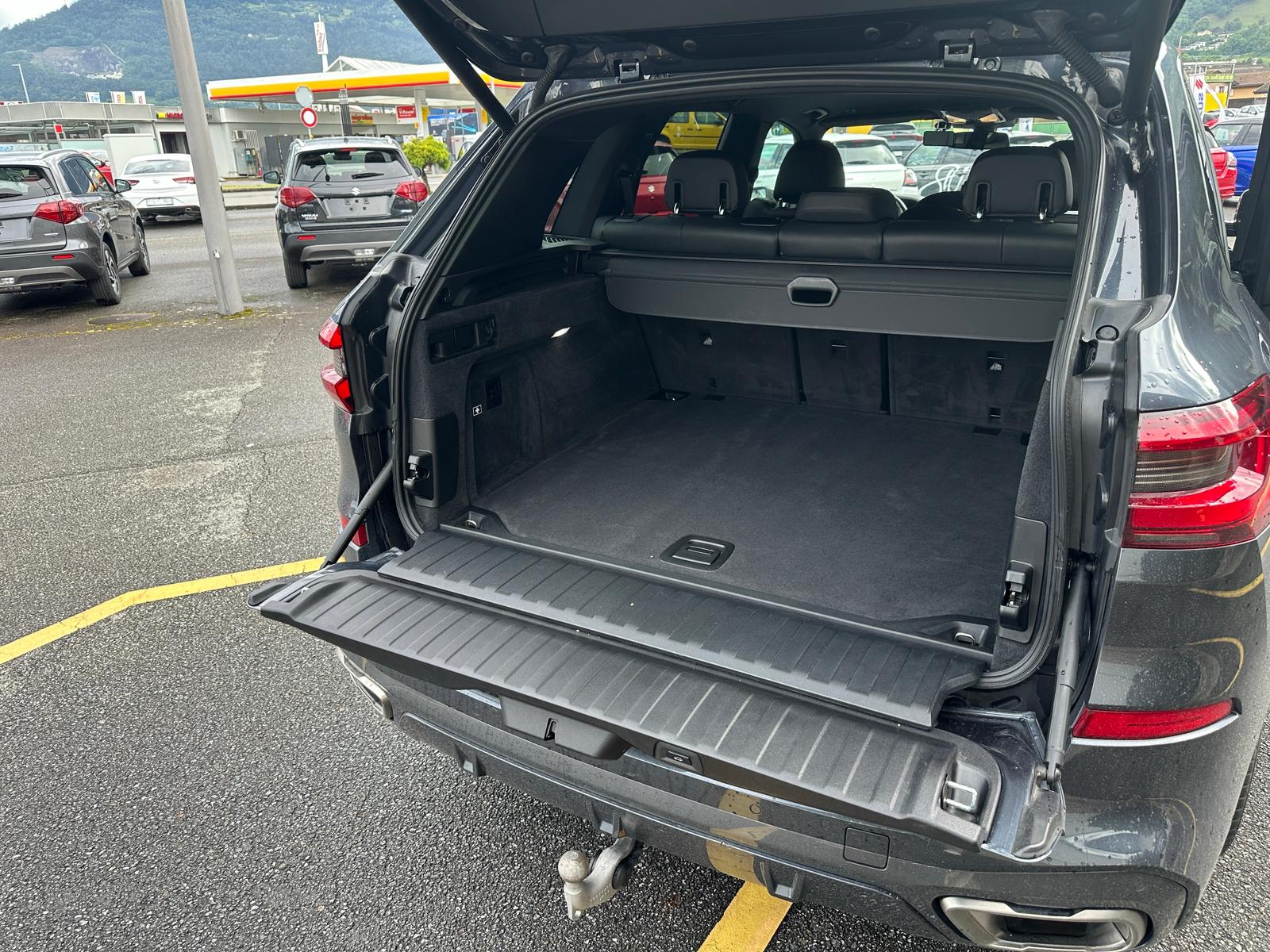 BMW X5 xDrive M50d Steptronic-image-15